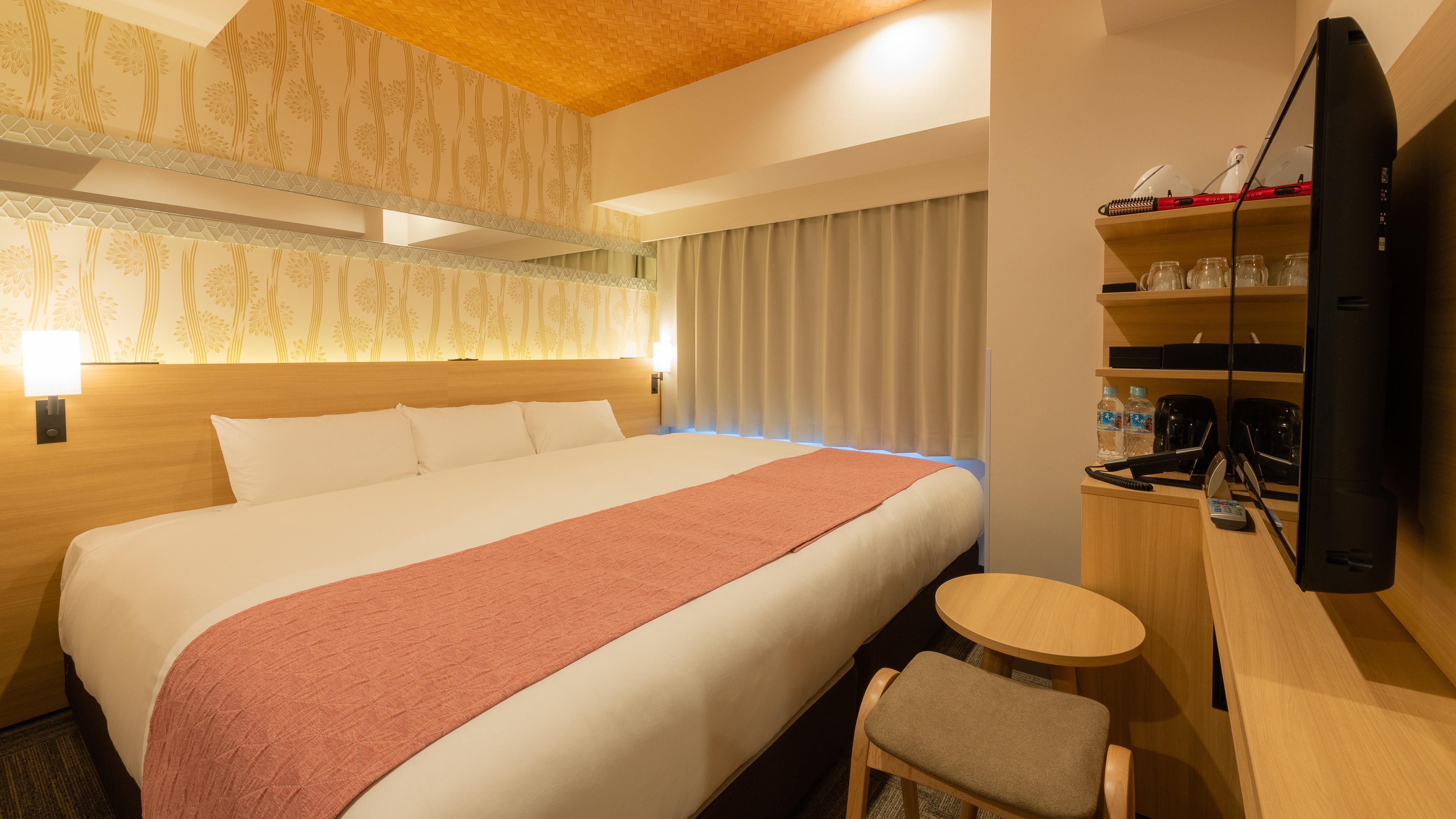 Large King (15㎡) 240cm & times; 195cm 1 bed for 3 people Ladies priority floor