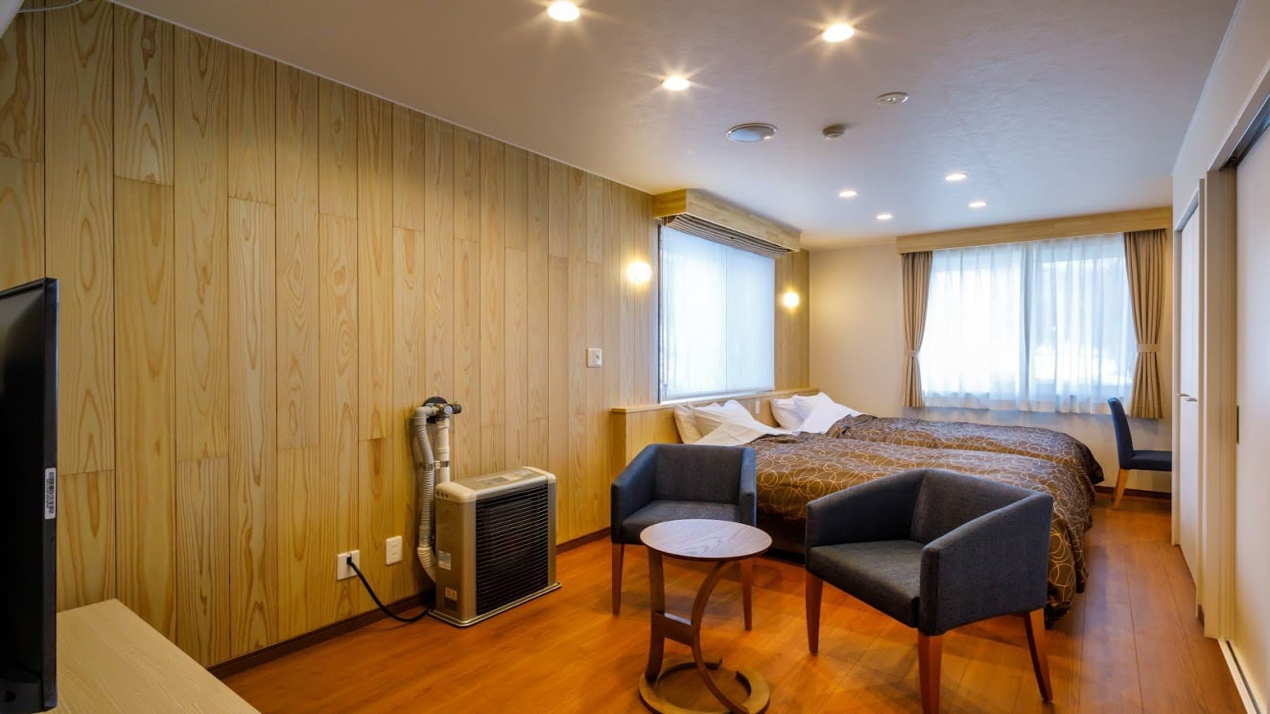 Deluxe Western-style Twin Room