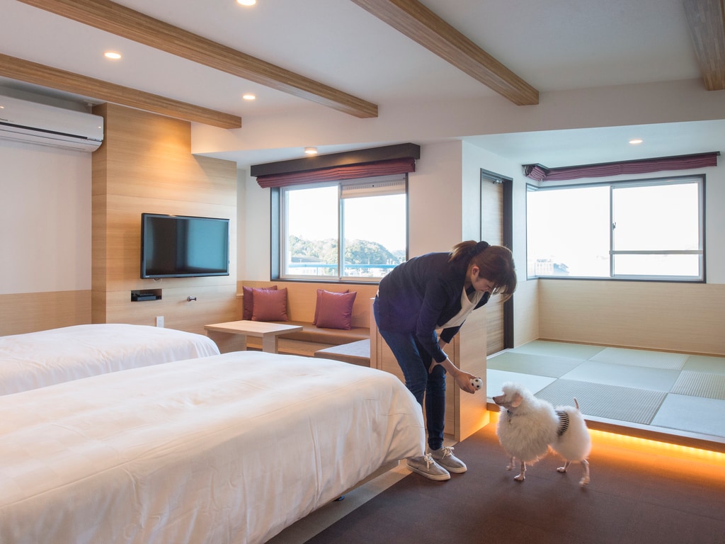 Ocean view Japanese and Western room (sea side)