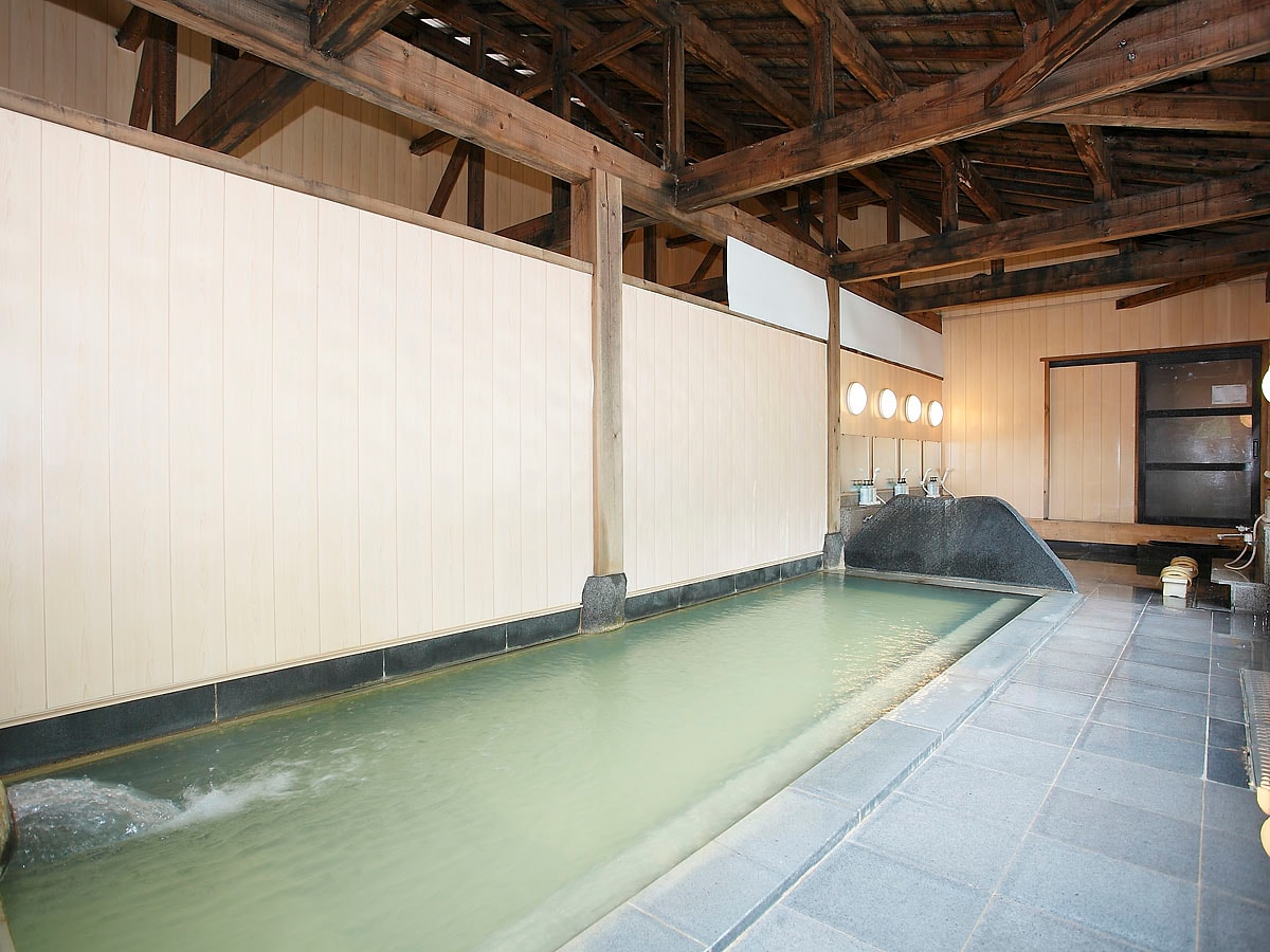 Ladies' large bath, Shiohime-no-yu
