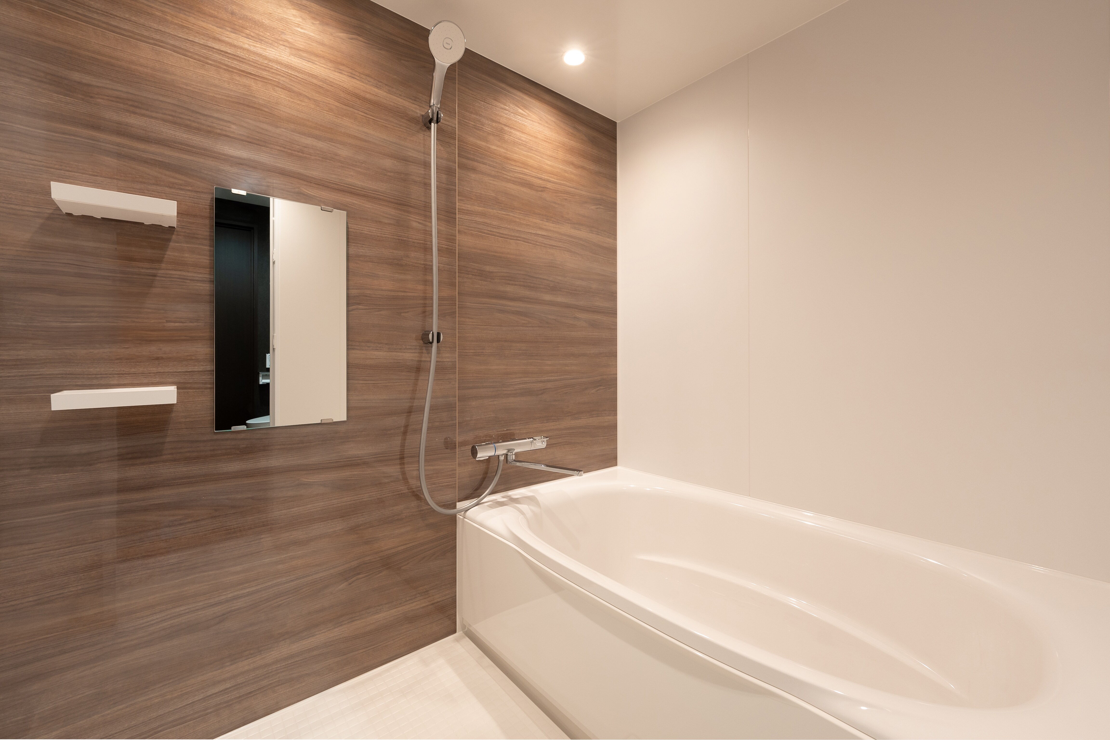 Deluxe Twin Bathroom