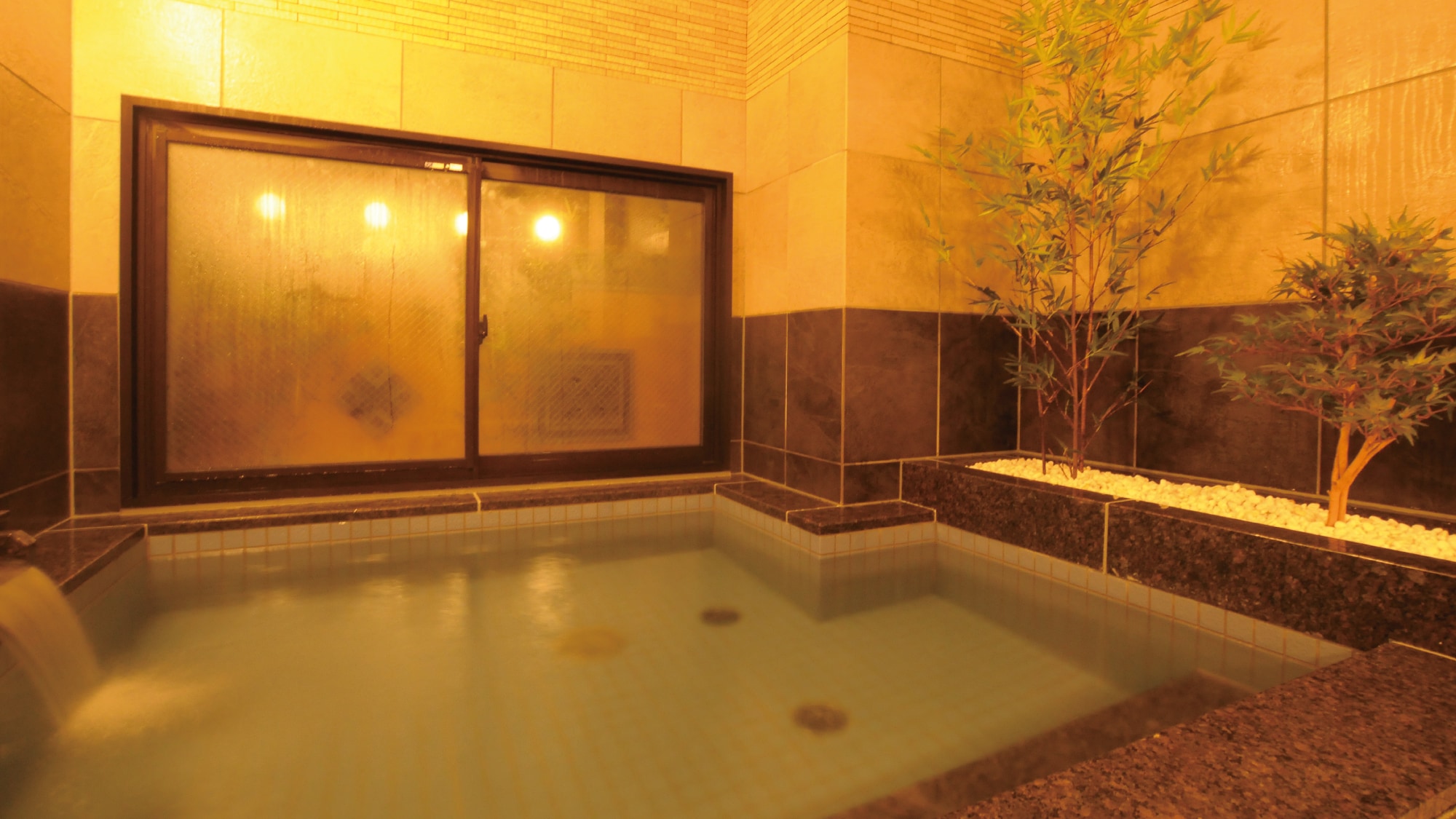 [Women's large bath]