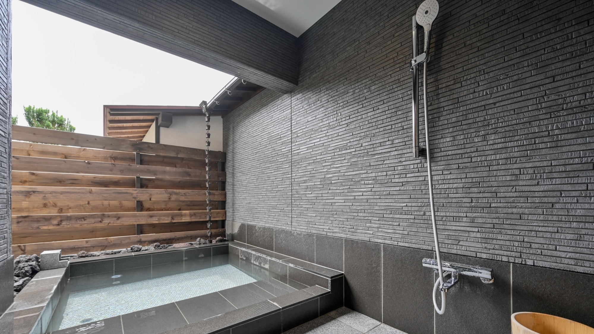 [Ume] - Japanese-style room - River view - 24-hour open-air stone-clad circulating bath