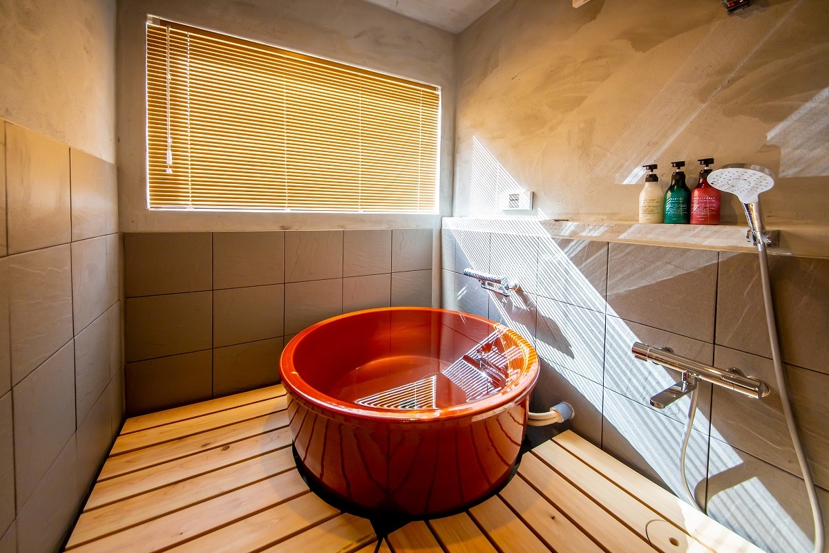 Shigaraki ware bath MAKAHA