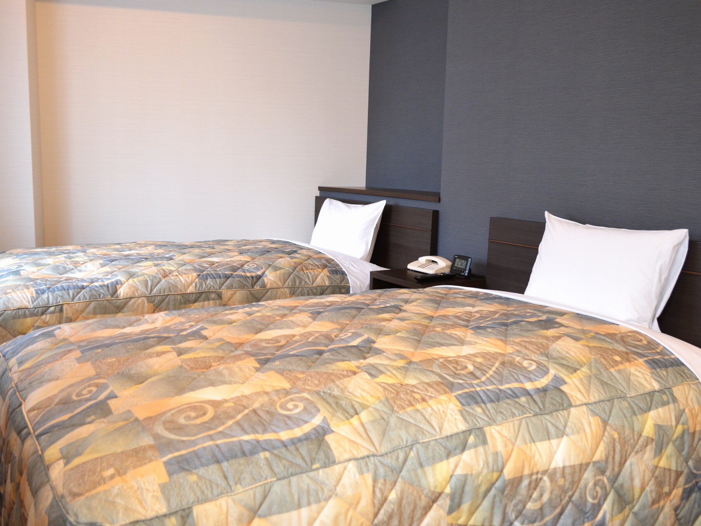 [Non-smoking] Standard Twin Room II (for 2 people) [3F, 7F-10F, city side]