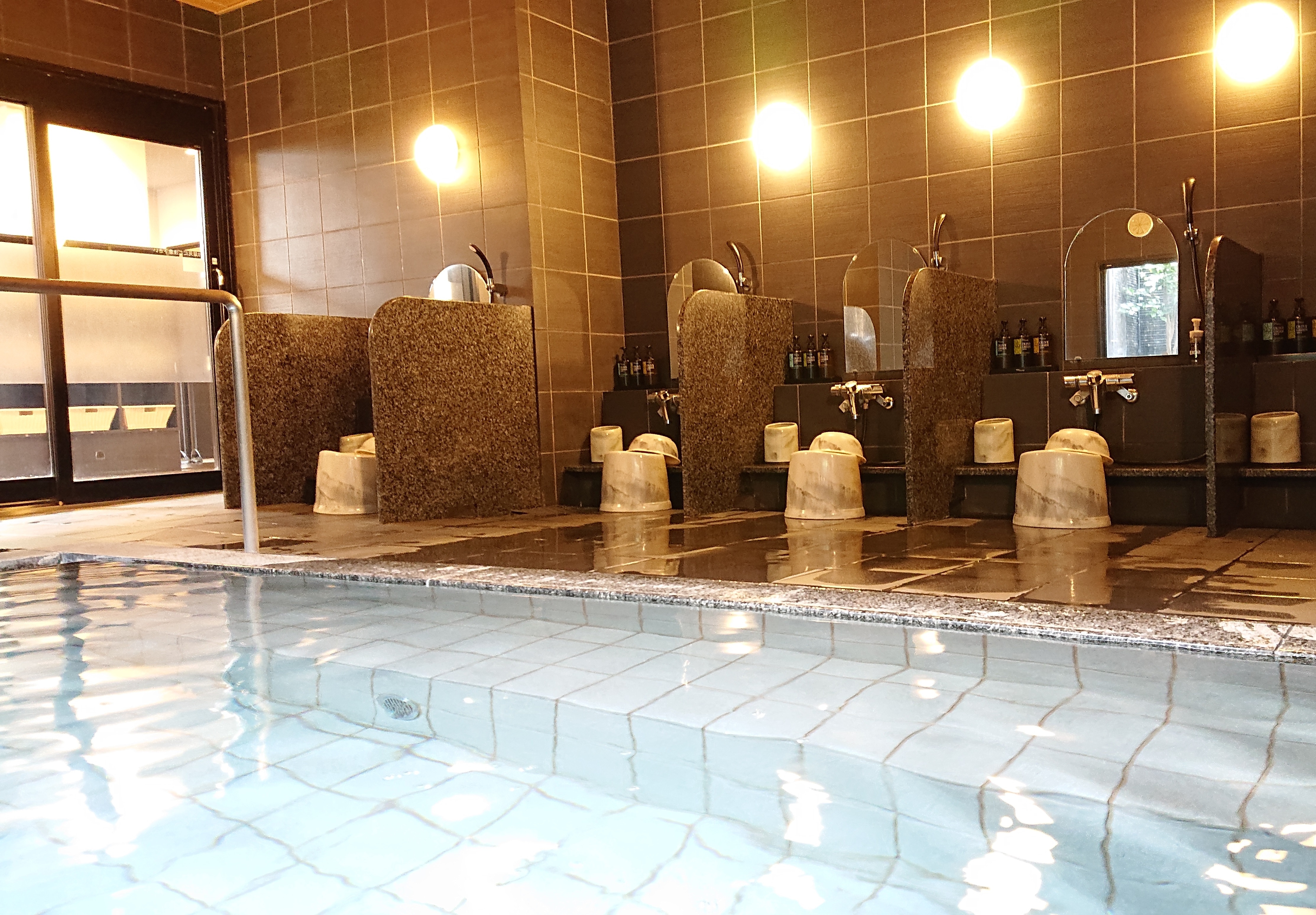 Men's public bath (radium artificial hot spring)