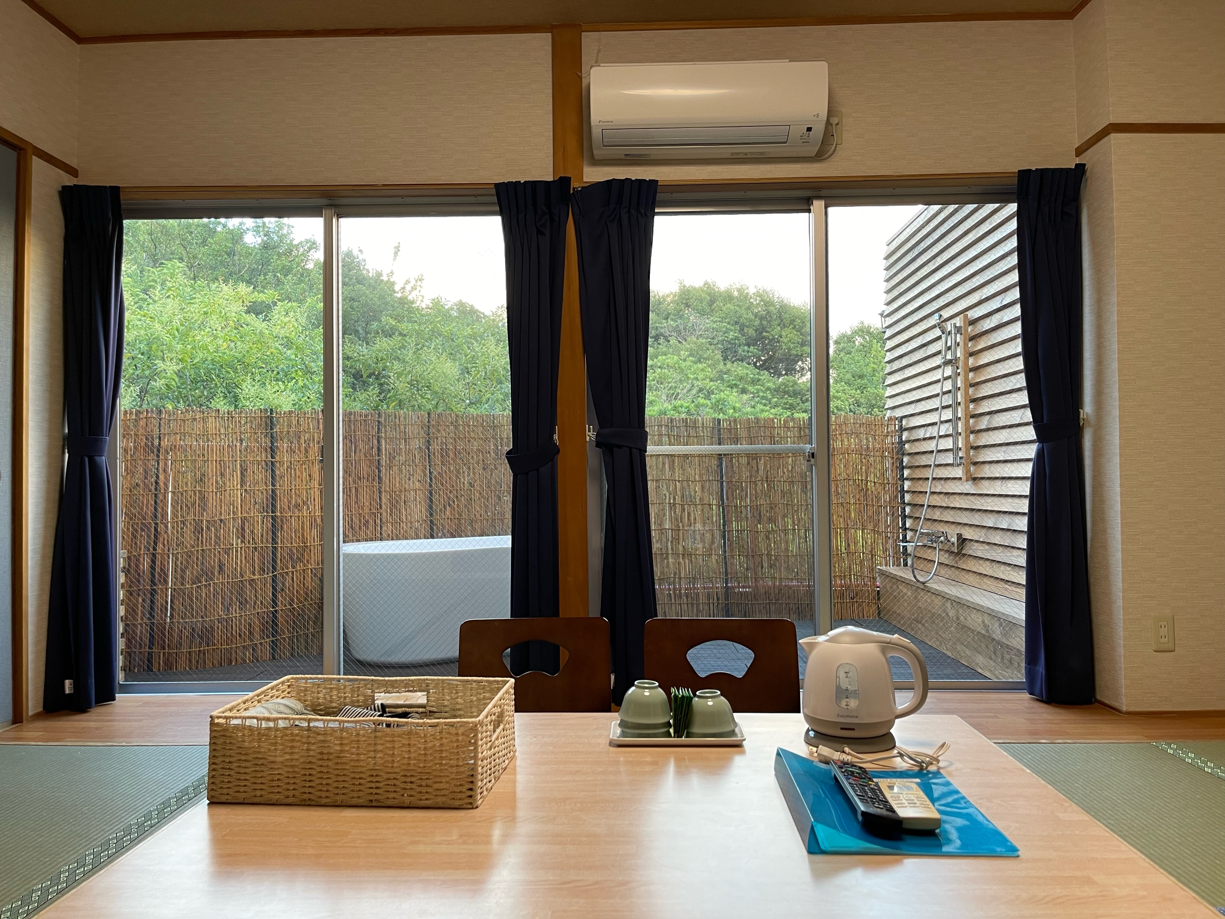 Japanese-style room (with open-air bath) Indoor photo