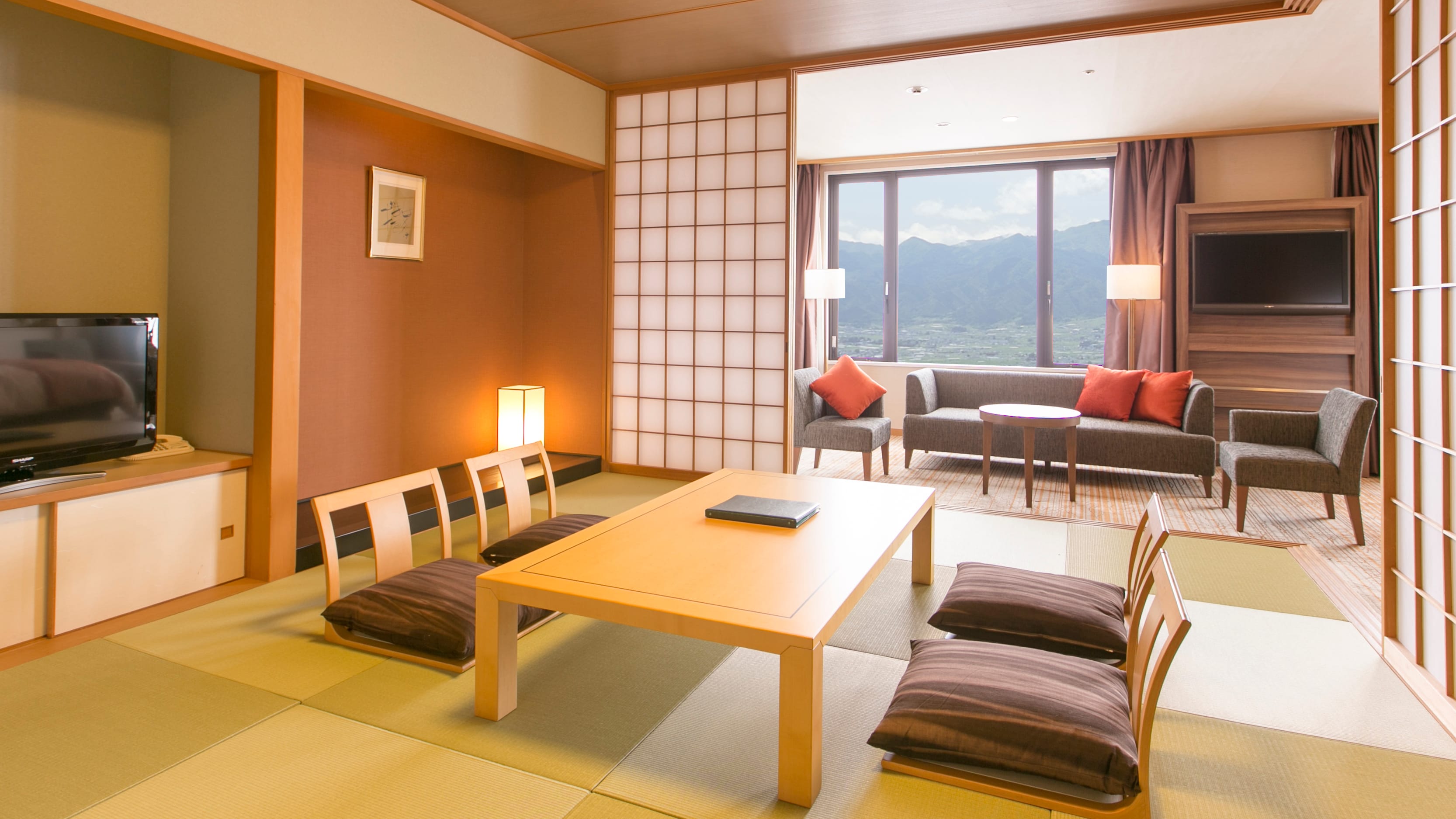 Japanese-Western room: 81 square meters. Western-style room: Twin + extra, up to 3 beds