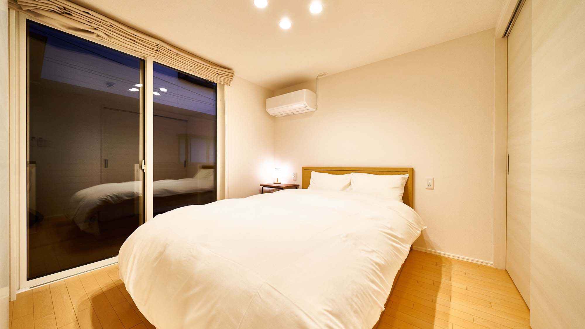 Kamar Tidur Tempat tidur ganda dengan lebar 140 cm