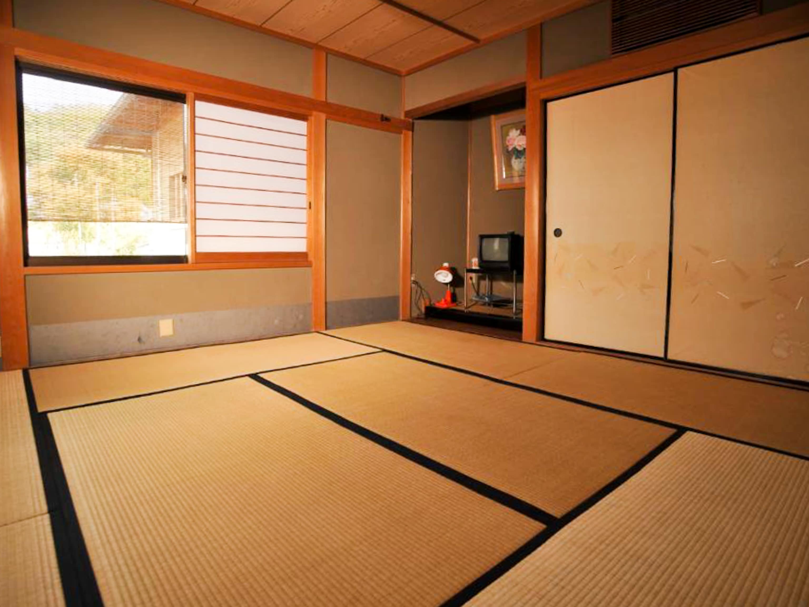 Kamar bergaya Jepang tanpa toilet-SGL (NS) Yamazaki.jpg