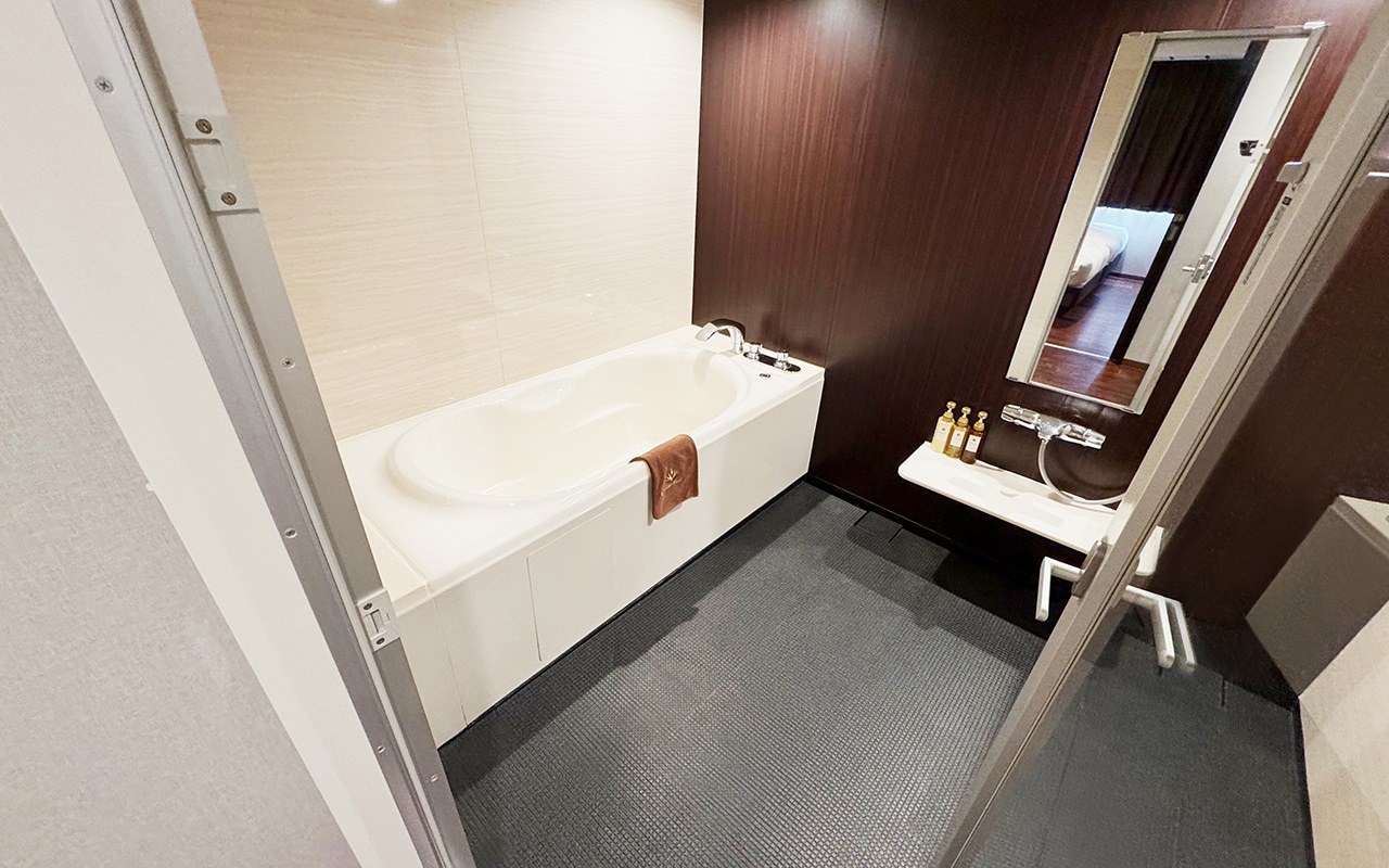 Twin Room 4
