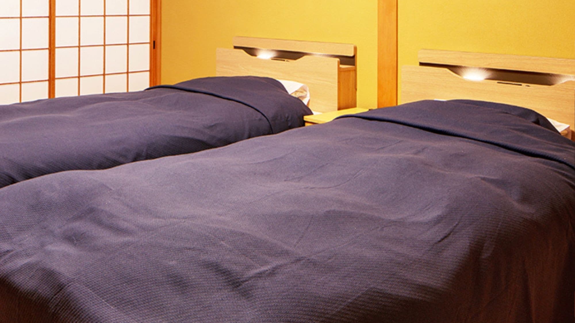 [Main building] Japanese-style bed