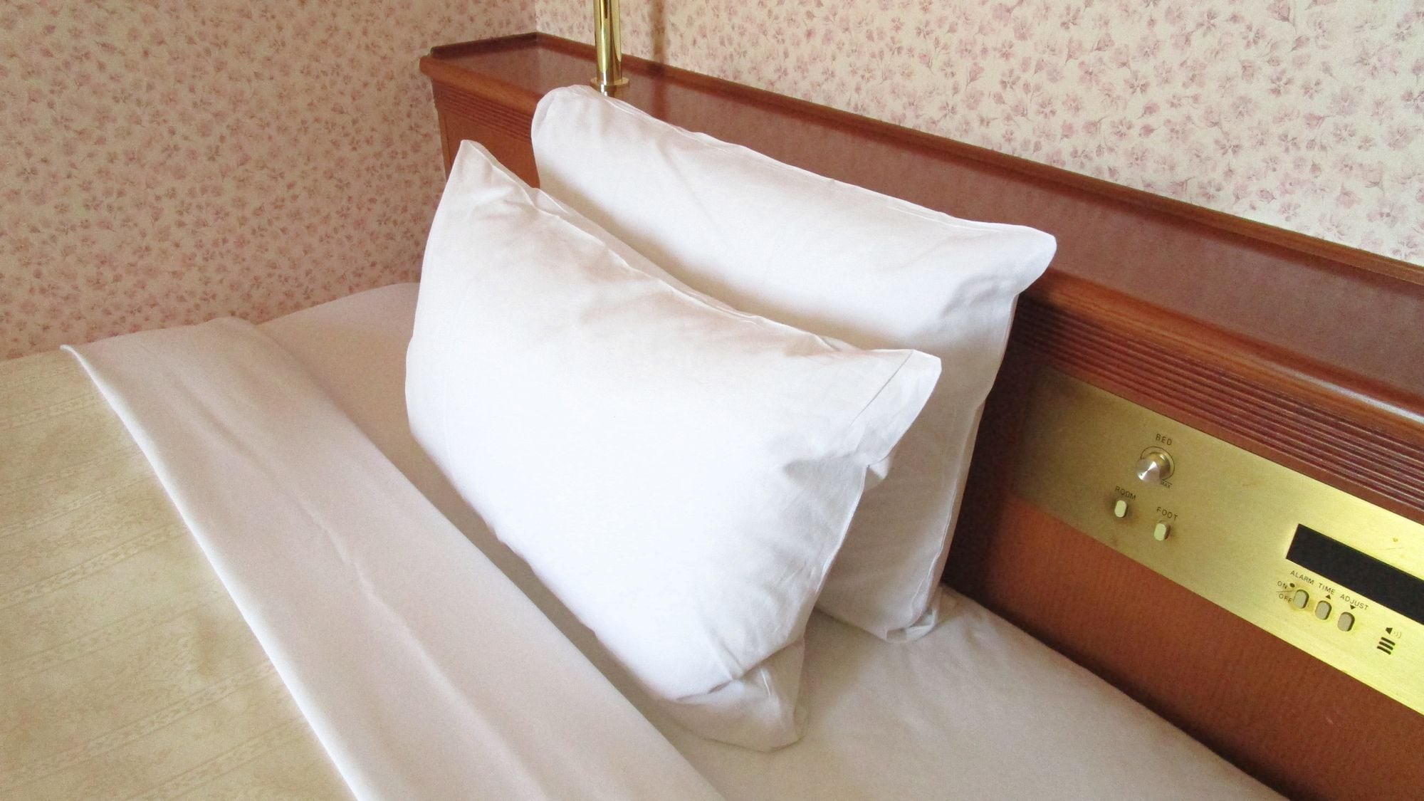Two types of pillows are installed