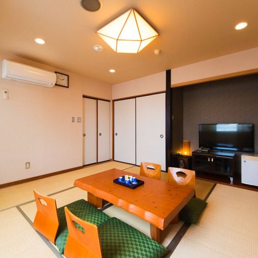 Japanese-style room [Large] type
