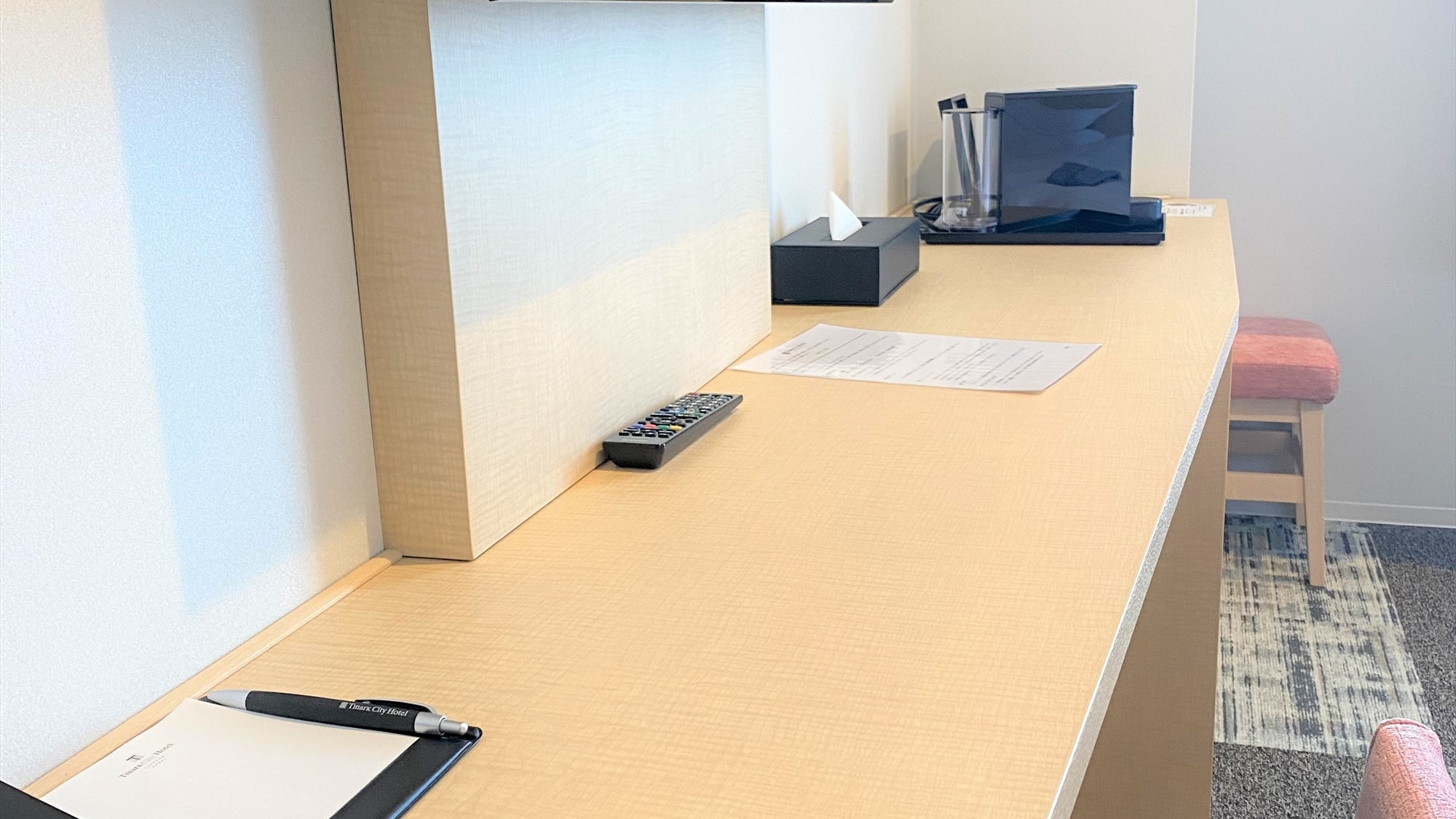 Superior Twin Room Desk Area
