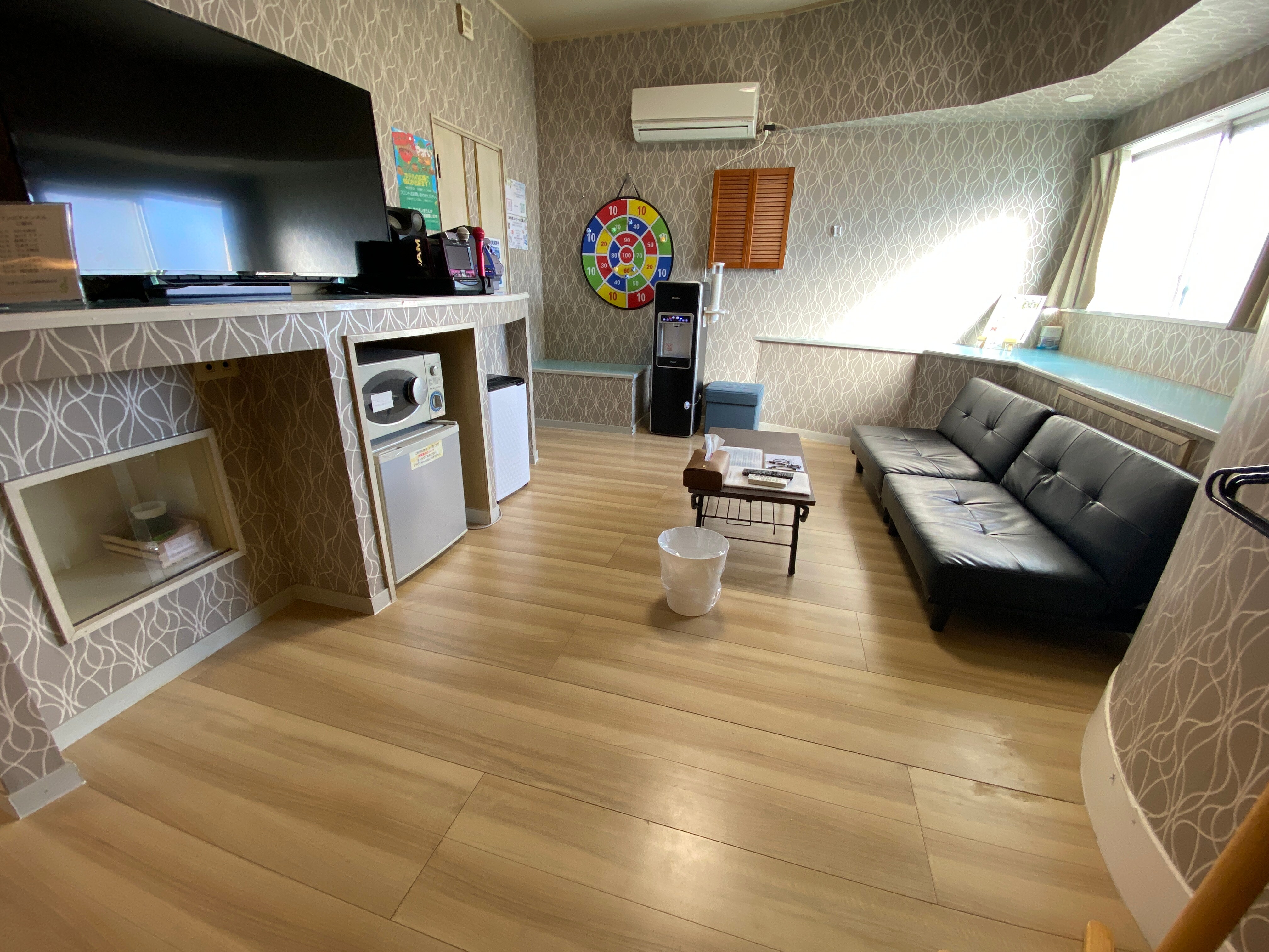 Room 10