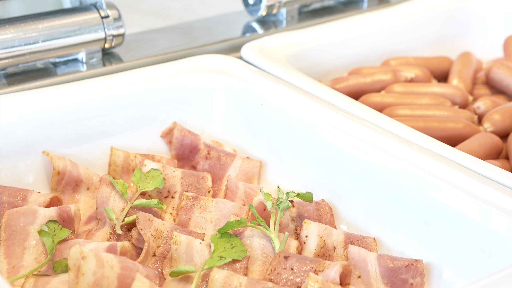 아침 뷔페 풍경 이미지