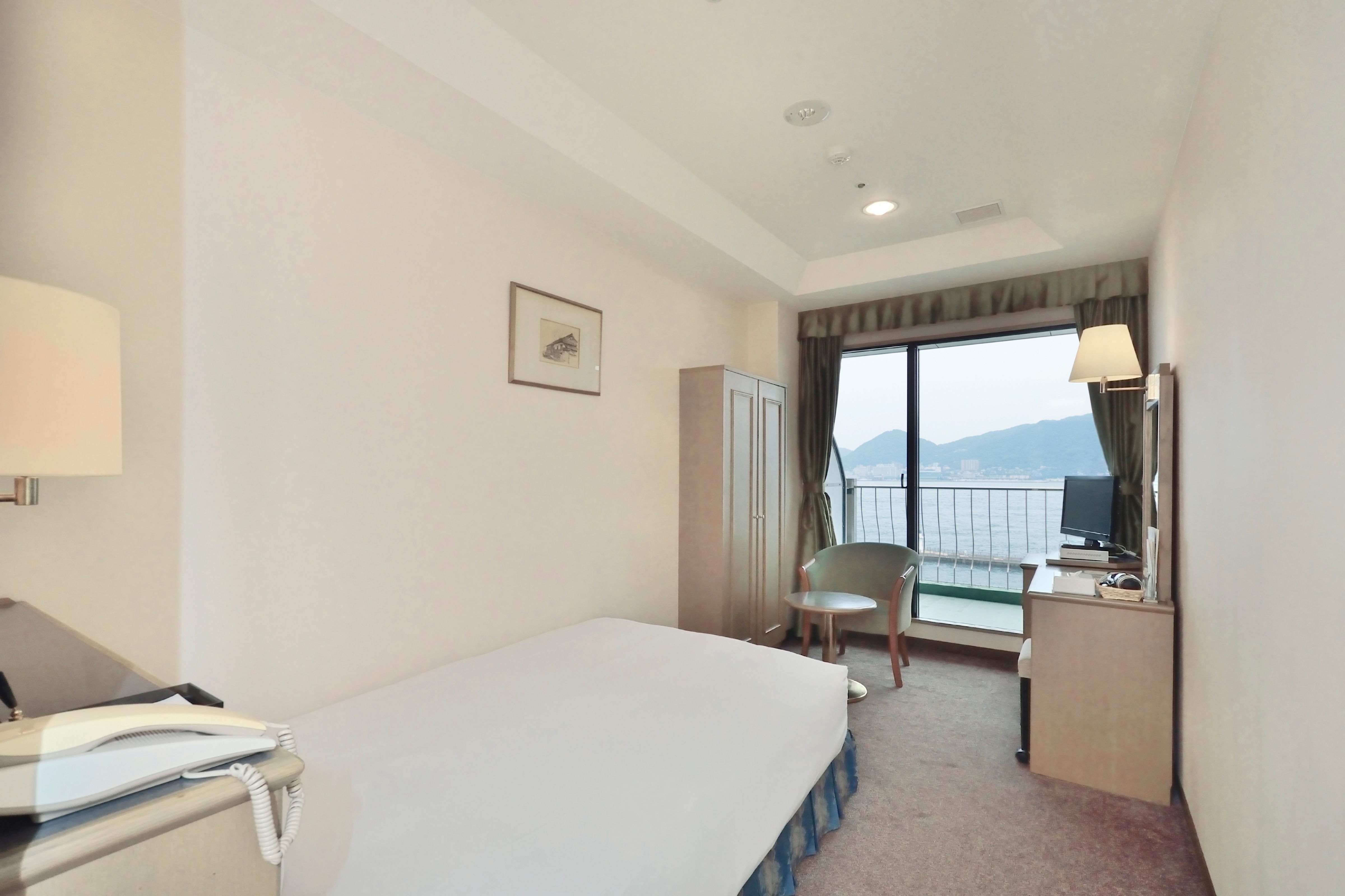 Sea side single
