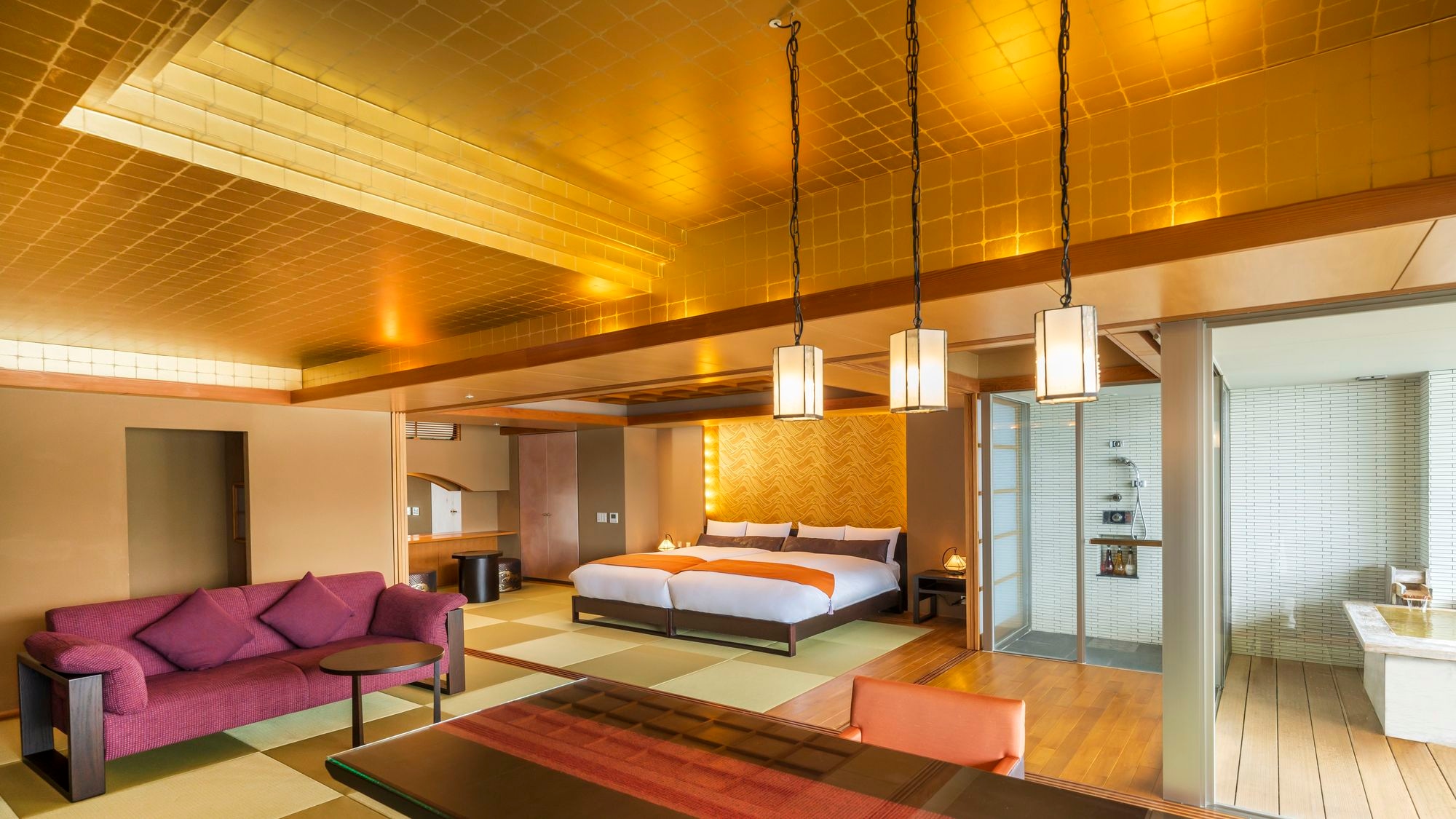 Corner suite with open-air observation bath (ocean view)