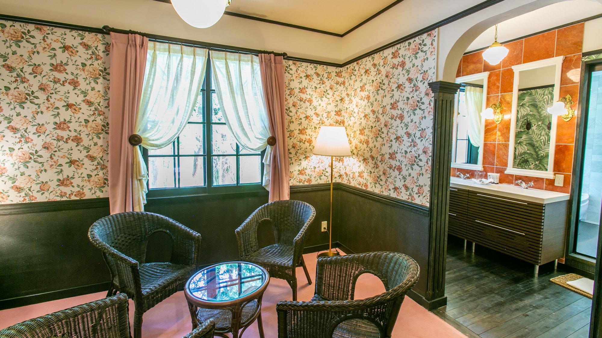 [With semi-open-air bath] Executive Suite <42 square meters> with bedroom, dining room and living room
