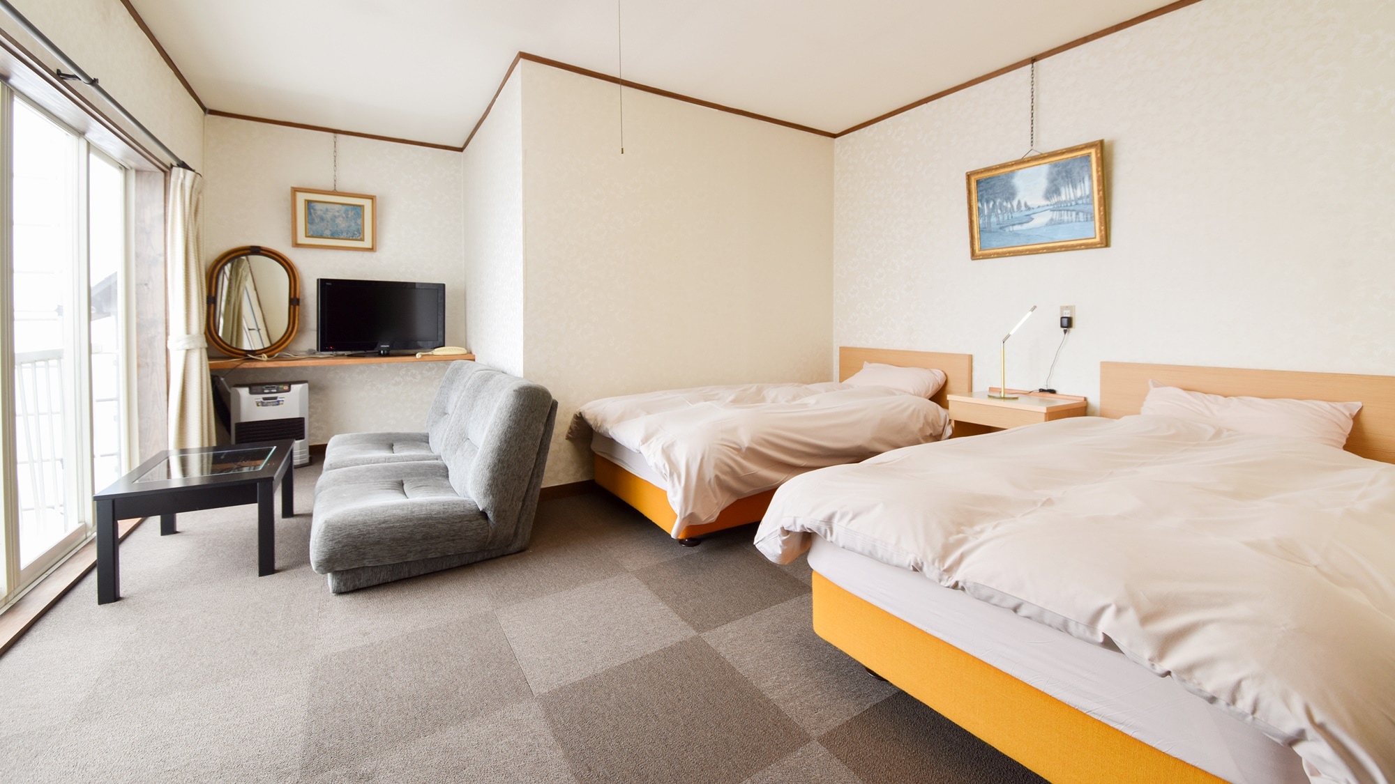 * Western-style twin room / A room with a calm atmosphere recommended for couples and couples.