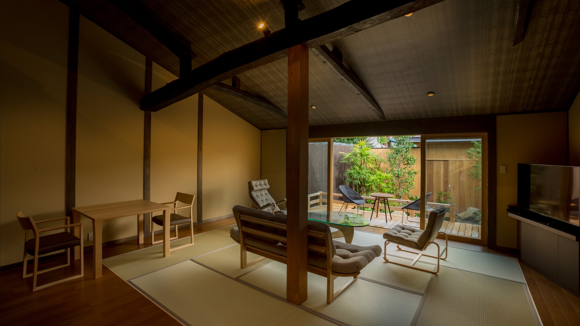Building C Japanese-style room 10 tatami mats (1F)