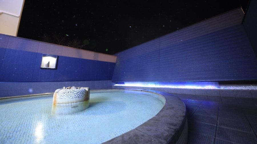 Starry sky and open-air bath
