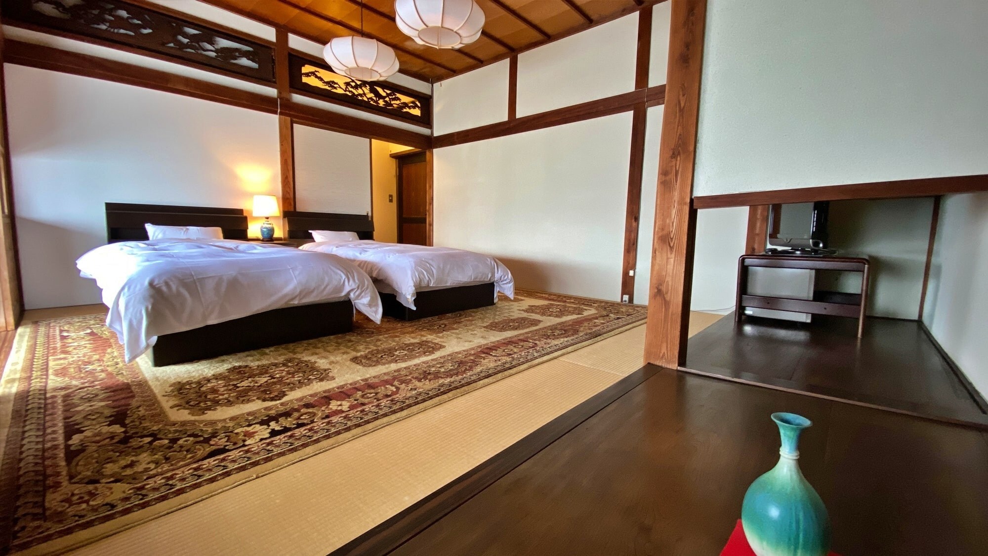 [Kyoto style/wooden house] Japanese-Western style room | 10 tatami mats | Toilet included