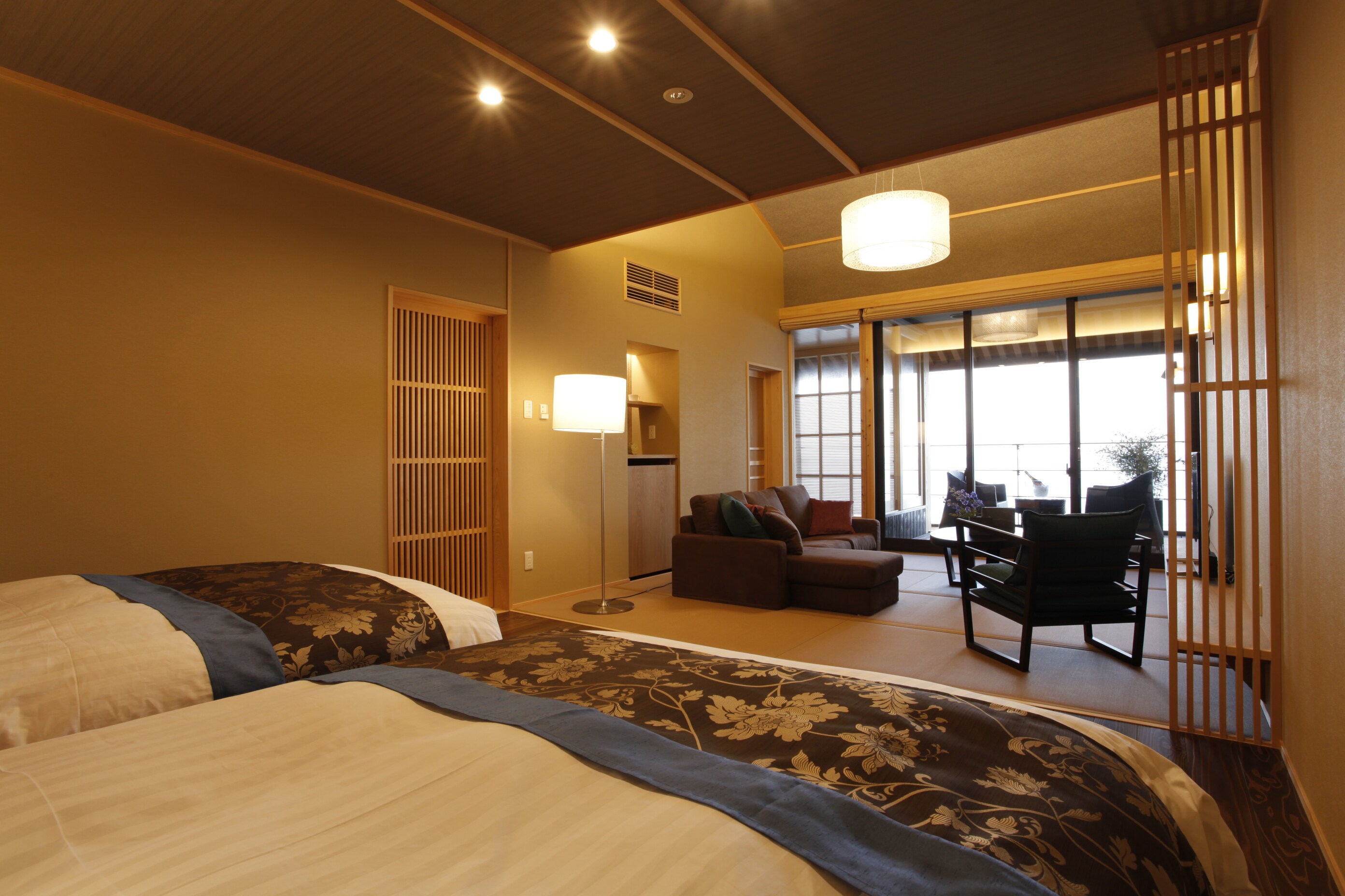 Second floor guest rooms <Ten>