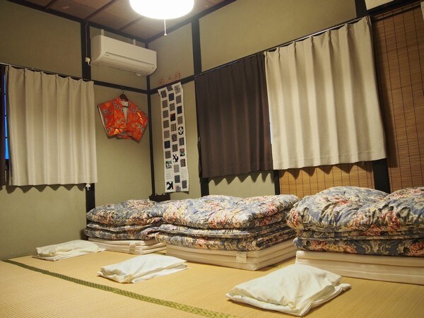 Room for up to 3 people