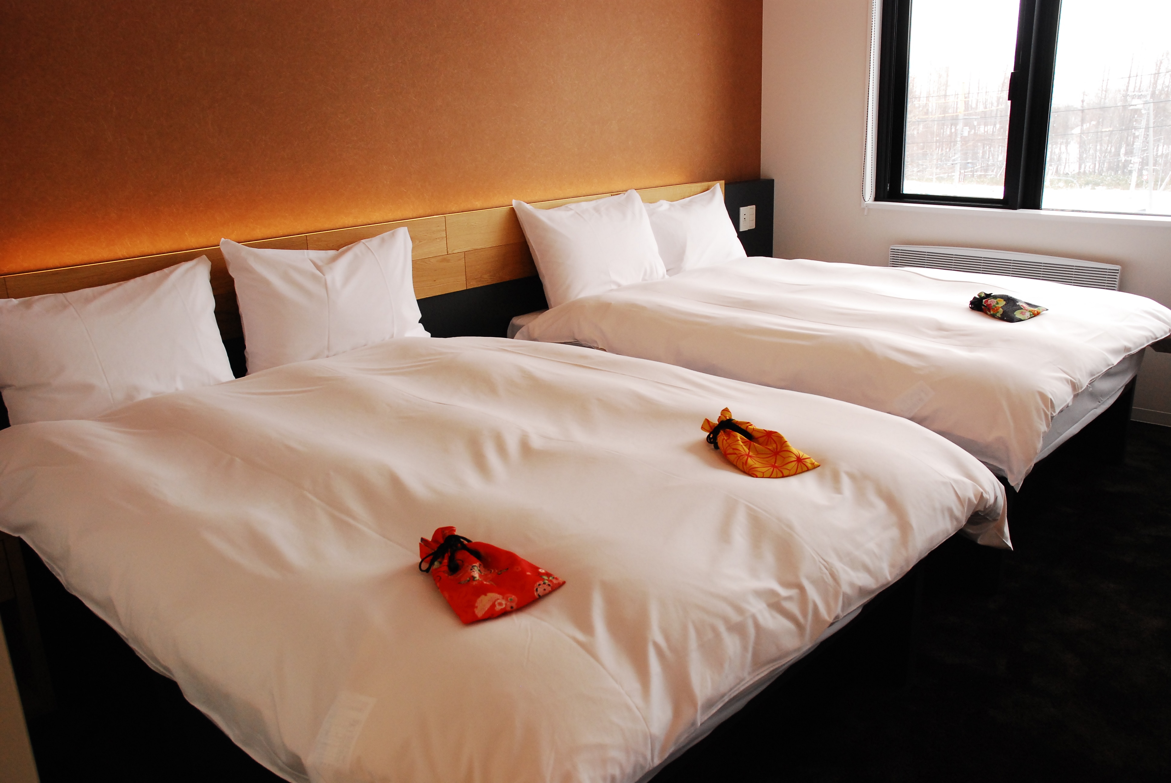 Twin bedroom