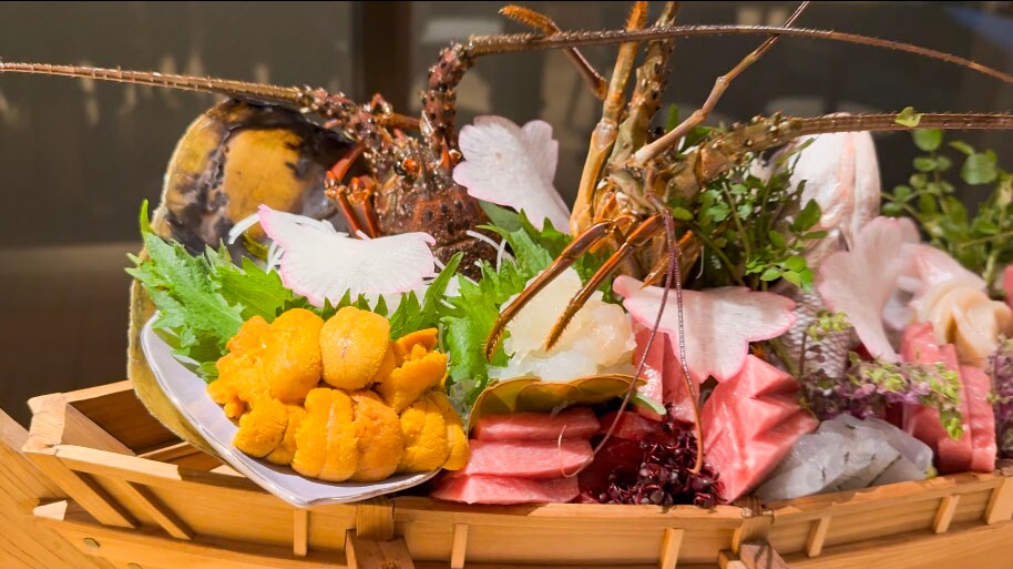 【餐點】採用大量新鮮食材製作的刺身