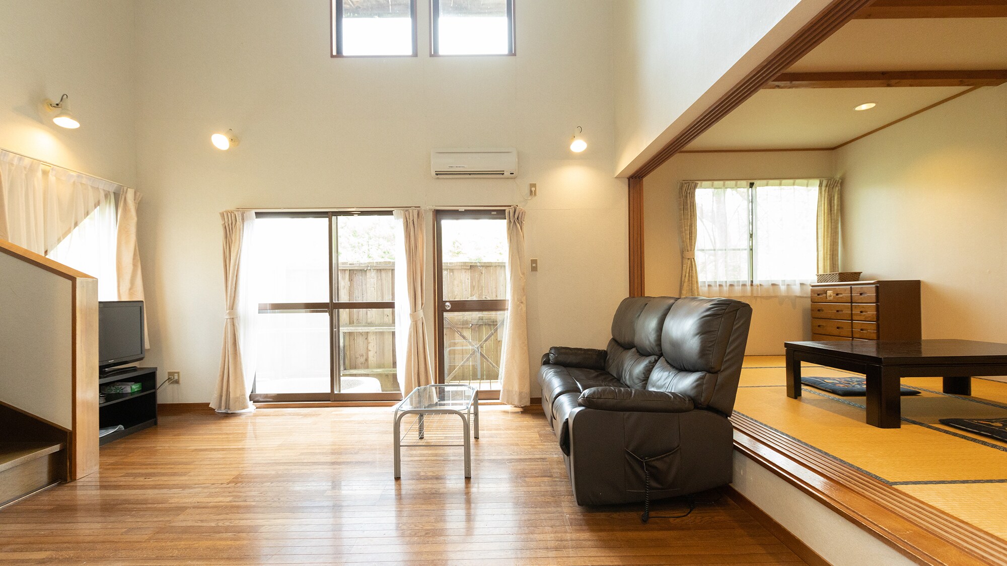 บ้านเดี่ยวแบบ 2LDK กระท่อมพร้อมห้องอาบน้ำกลางแจ้ง (ตัวอย่างห้องพักแขก)