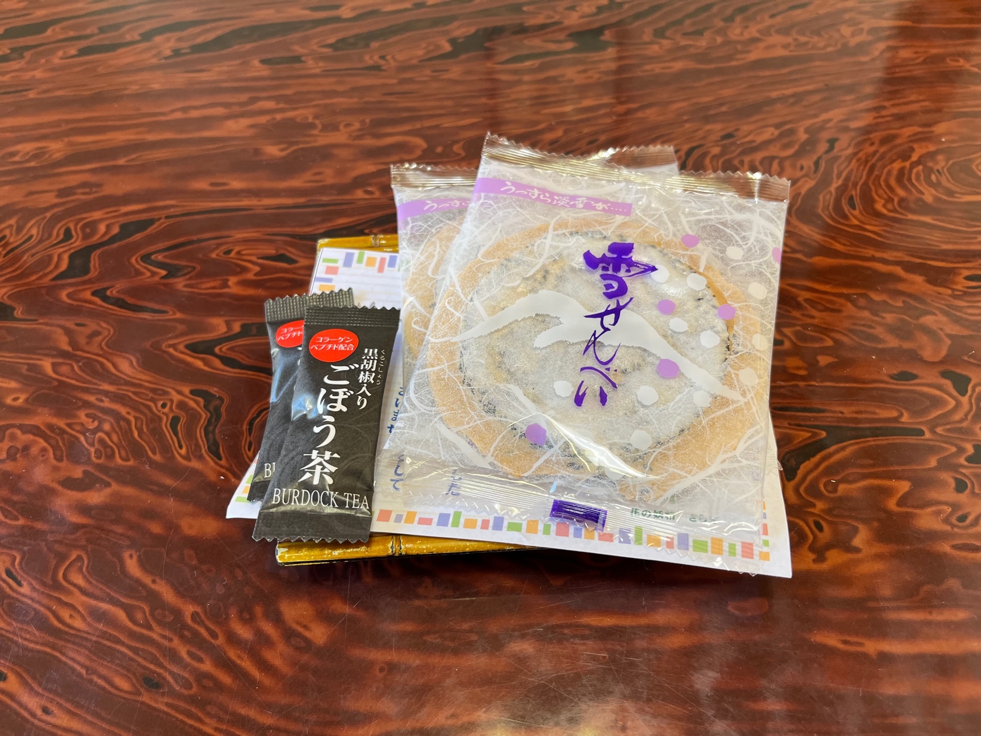 Original sweets "Yuki Senbei"