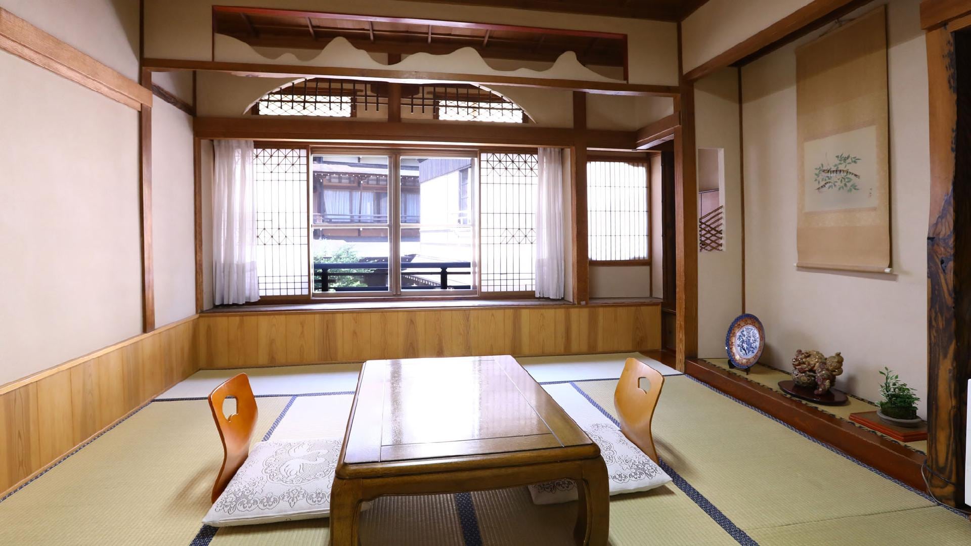 [Japanese-style room 8 tatami mats] Room overlooking Onsen-dori