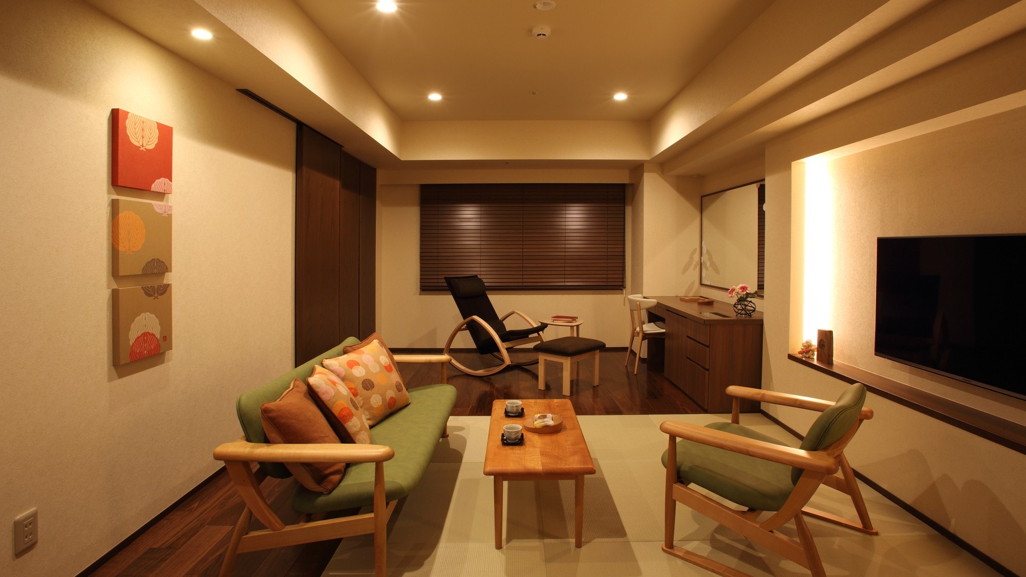 [Guest room] Suite with open-air hot spring bath "Raku" (example)