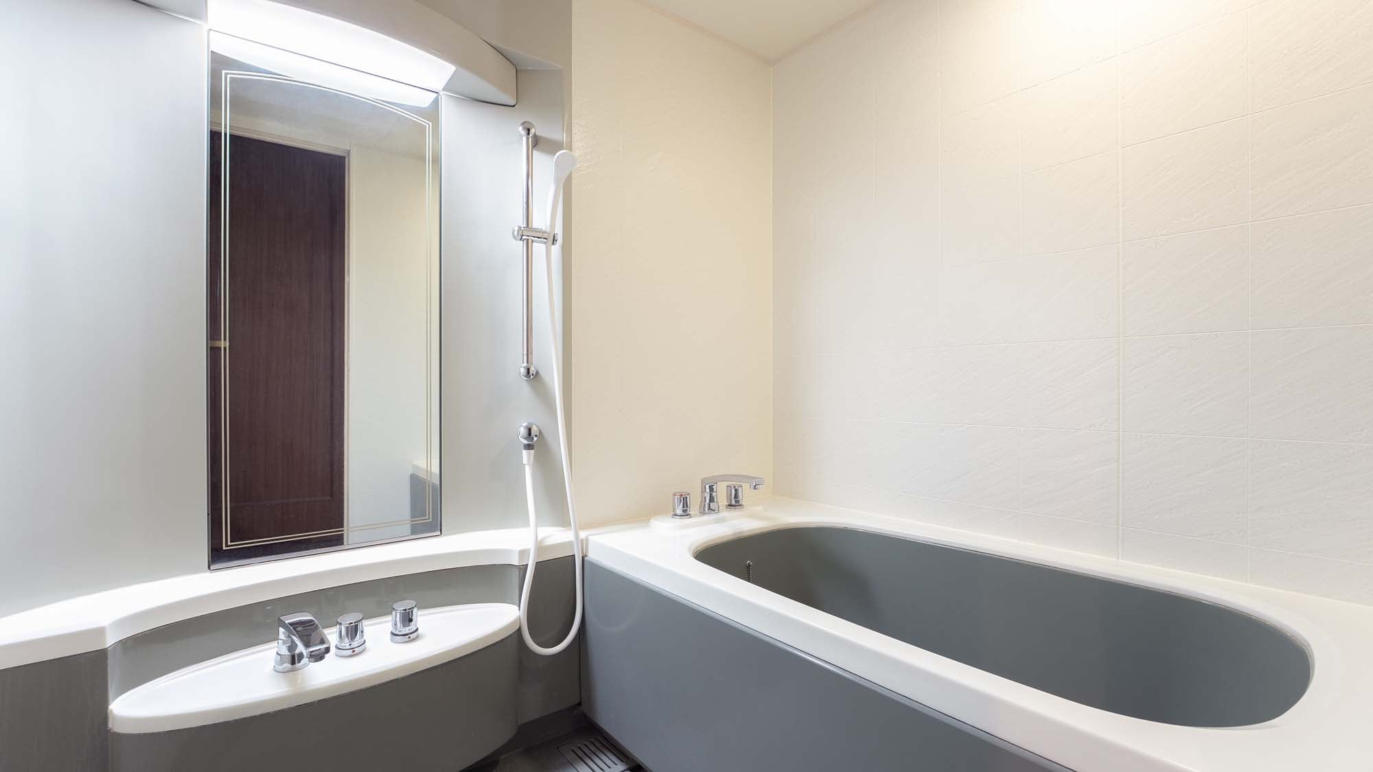 [Kamar Standard Twin] Kamar mandi, toilet, dan wastafel terpisah, jadi disarankan bagi yang tidak suka kamar mandi unit.