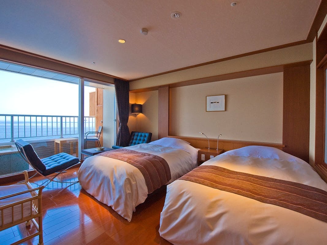Guest room M type with open-air bath
