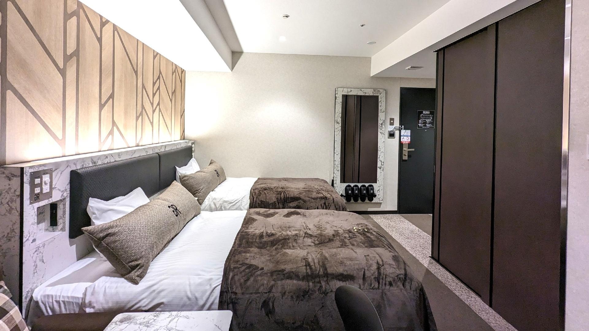 Twin room (1-5 people)