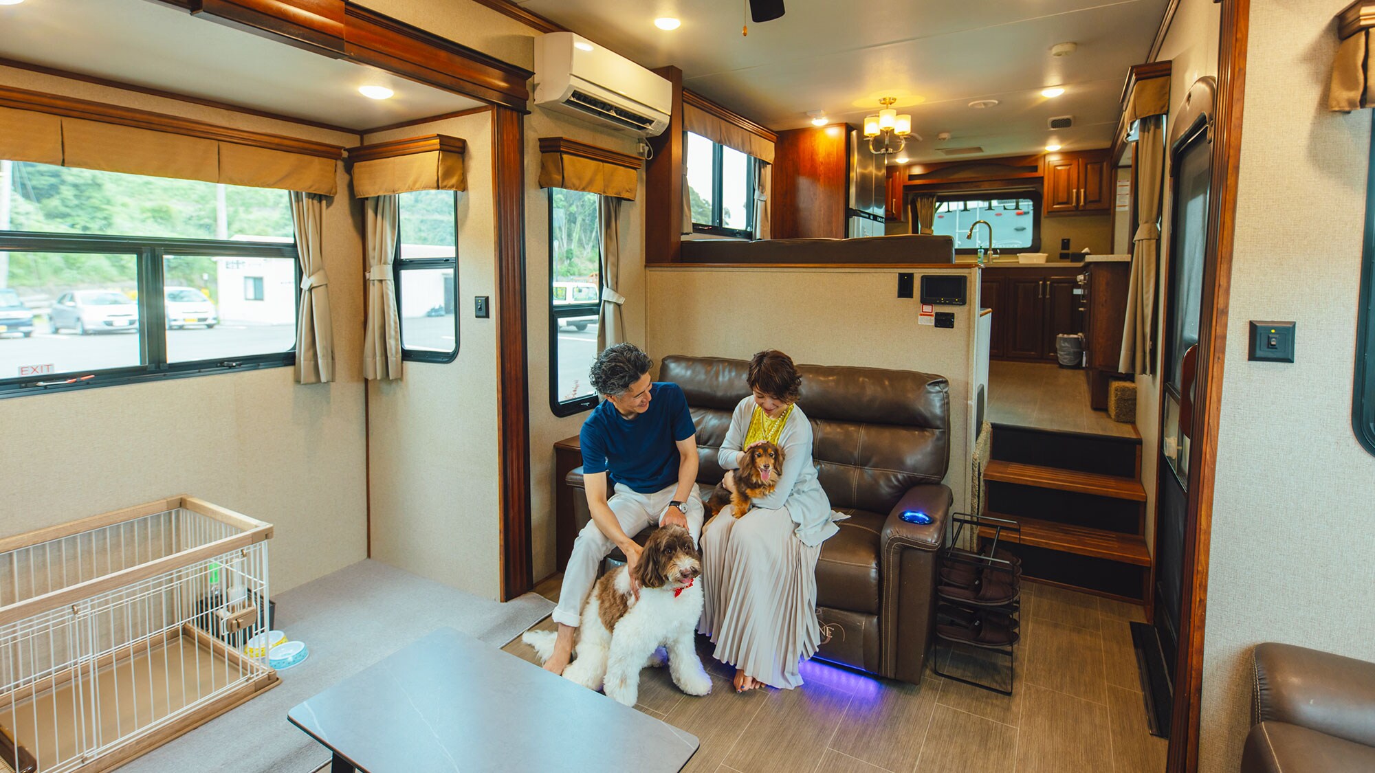 [Pet-friendly trailer] We provide everything including pet cages and toilets.