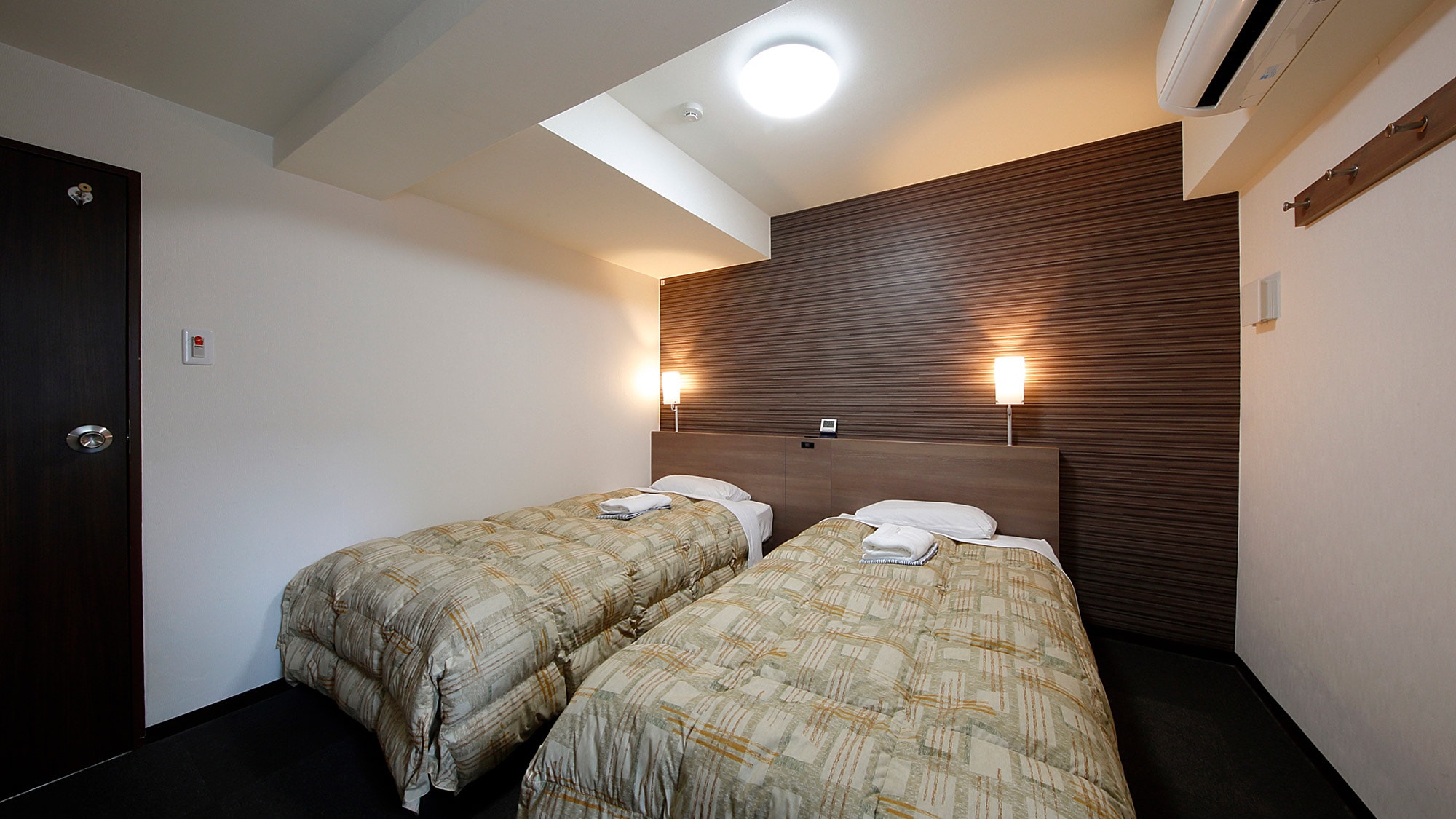 ・ [All rooms are non-smoking] Twin rooms [Individual Wi-Fi available]