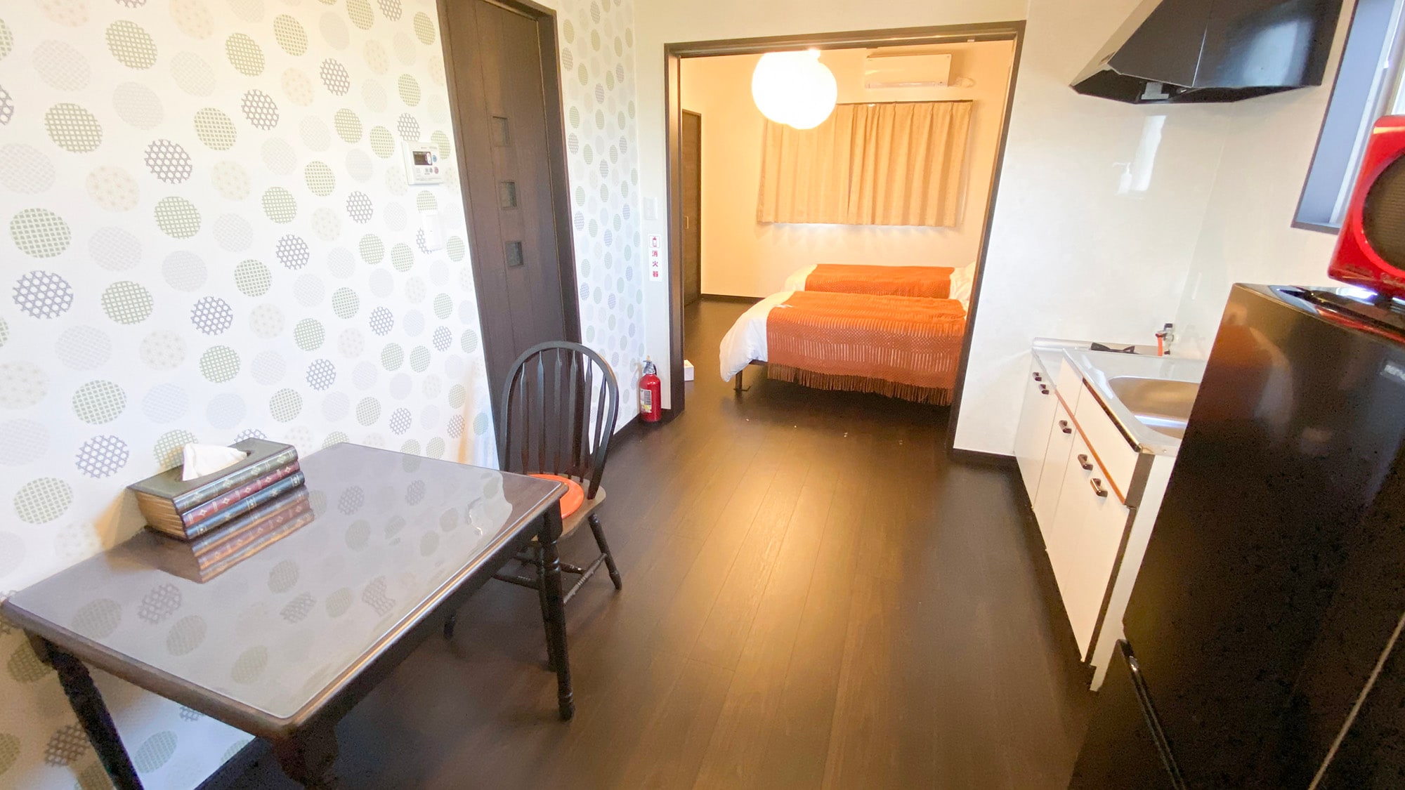 ・[Akatsuki: Dining room] Spacious space. The bedroom is right next to it.