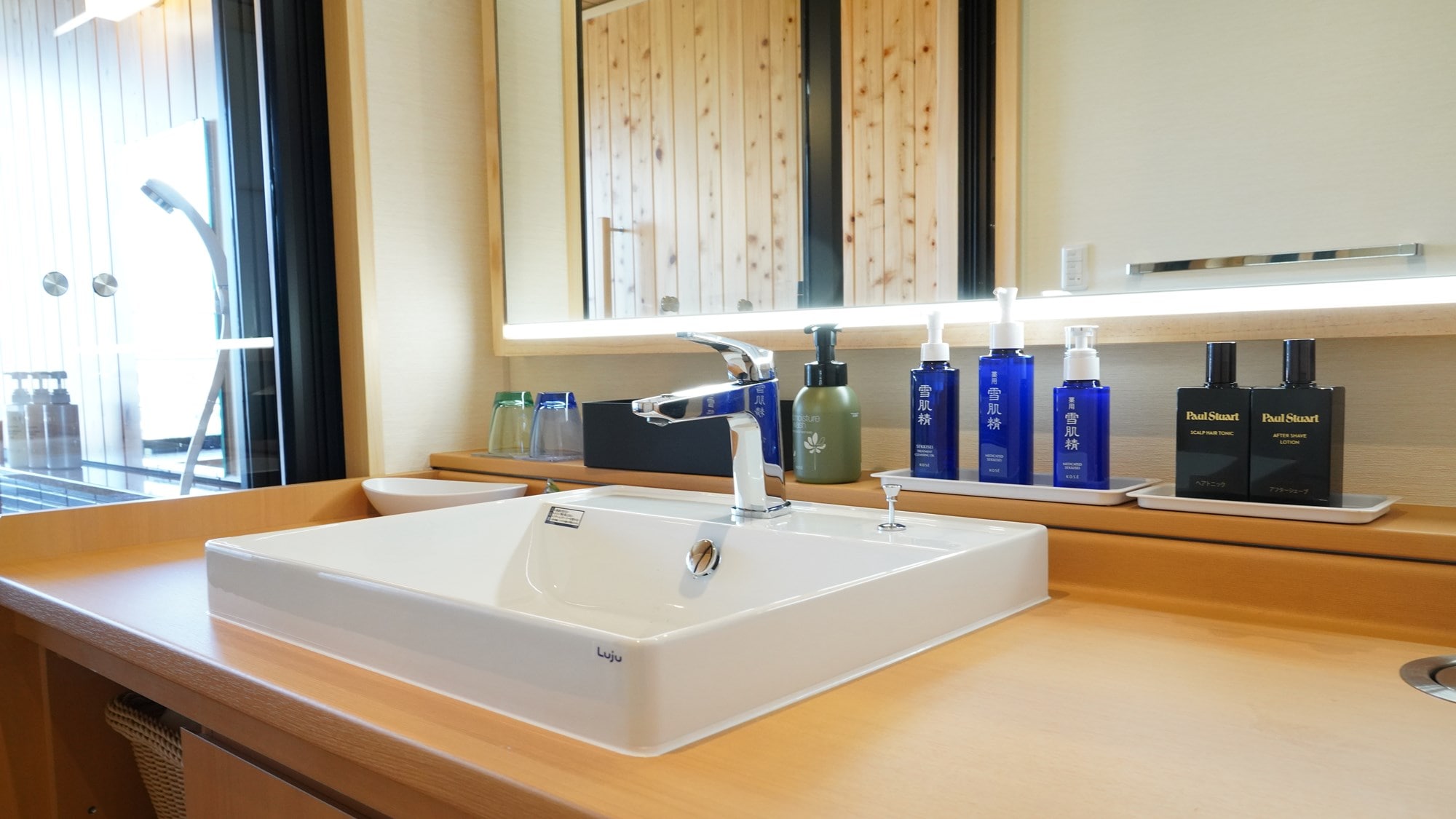 New ■ Special room with hot spring semi-open-air bath ■ Top floor Lake Biwa panoramic view "Moonlight" No smoking
