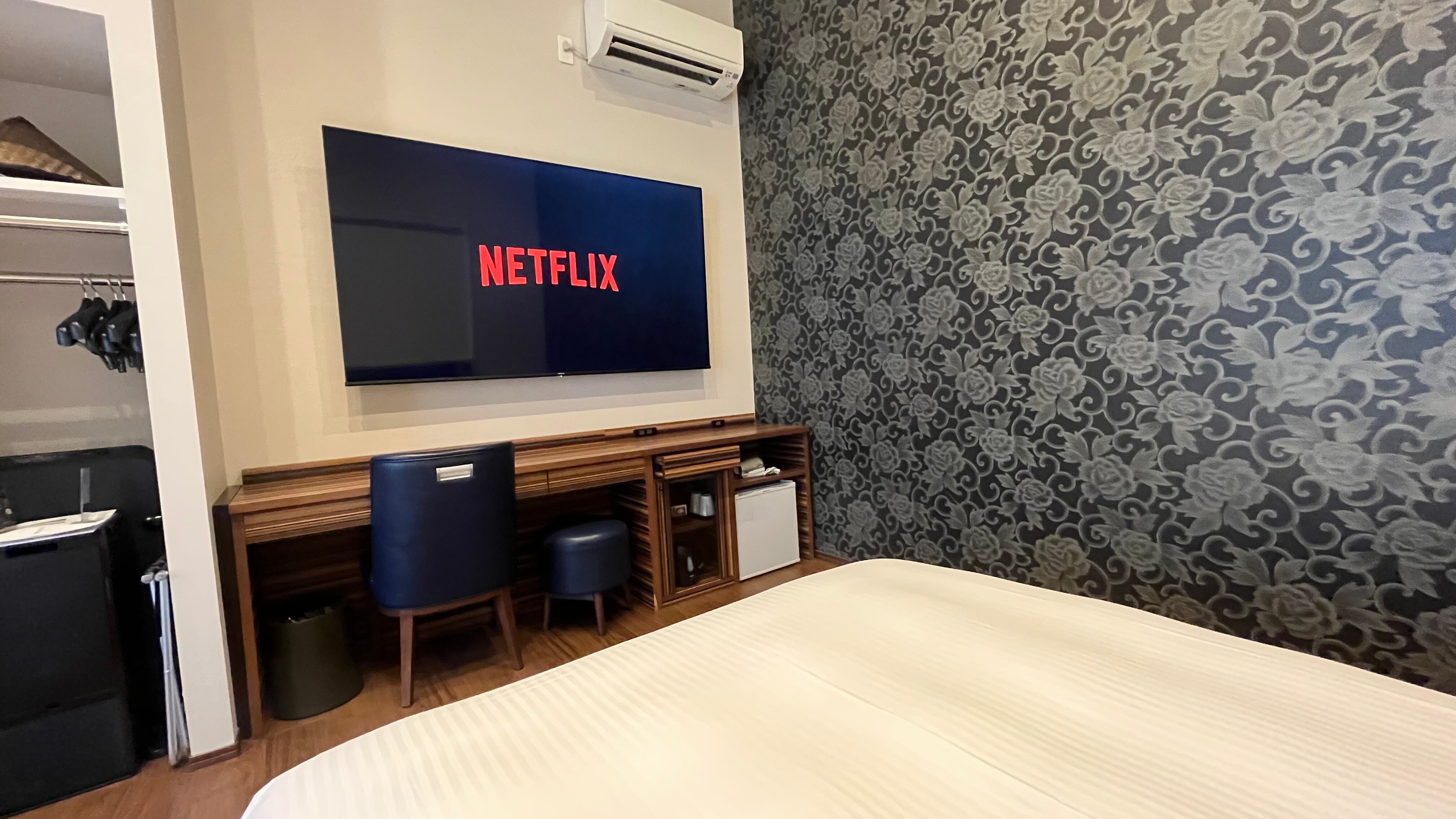 [Royal Twin] 75-inch Smart TV