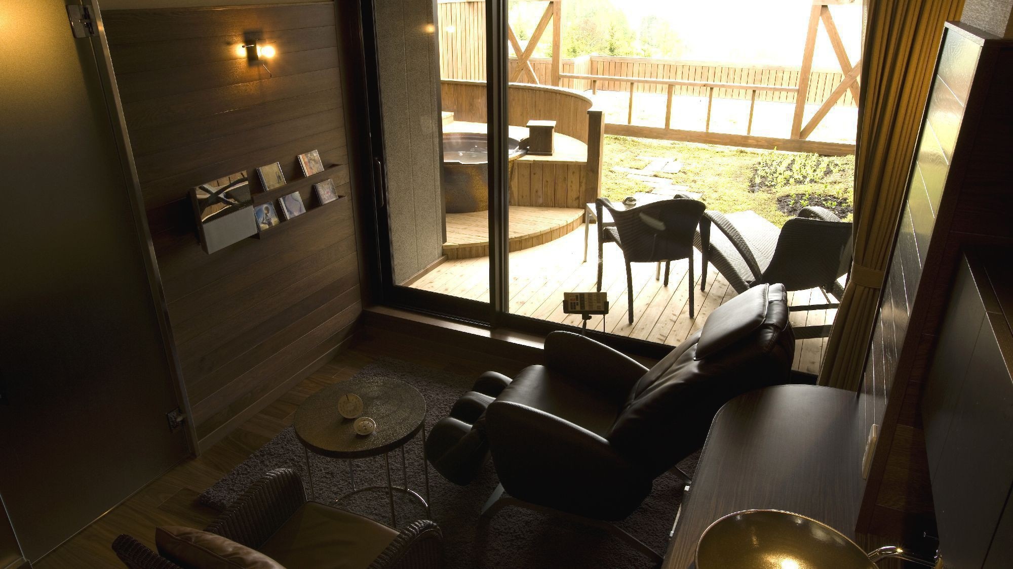 ◆ [With open-air bath] Japanese and Western rooms / Audio and massage chairs are also available for relaxation.