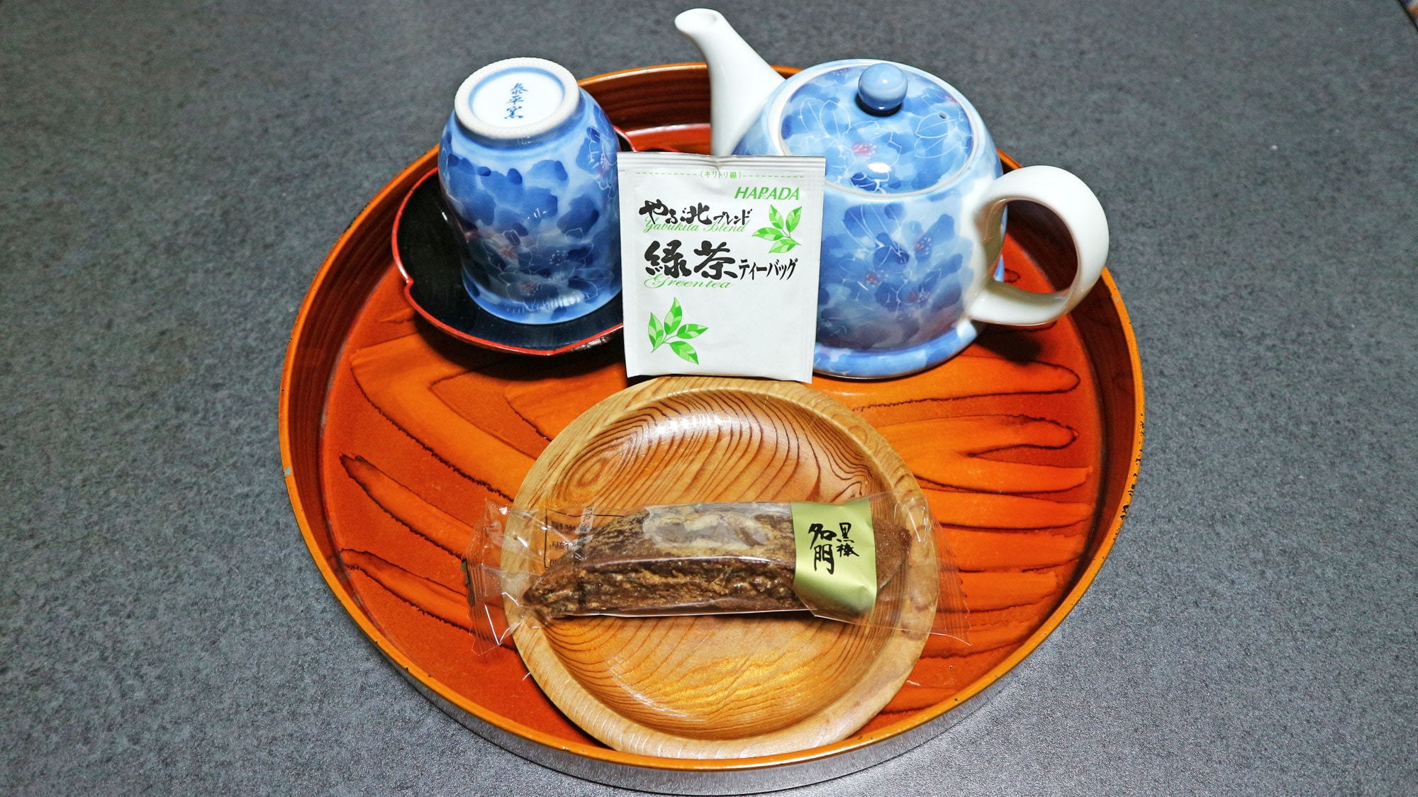 *[Guest room amenities] Tea set. The first thing you need to do when you arrive in your room is to take a break.