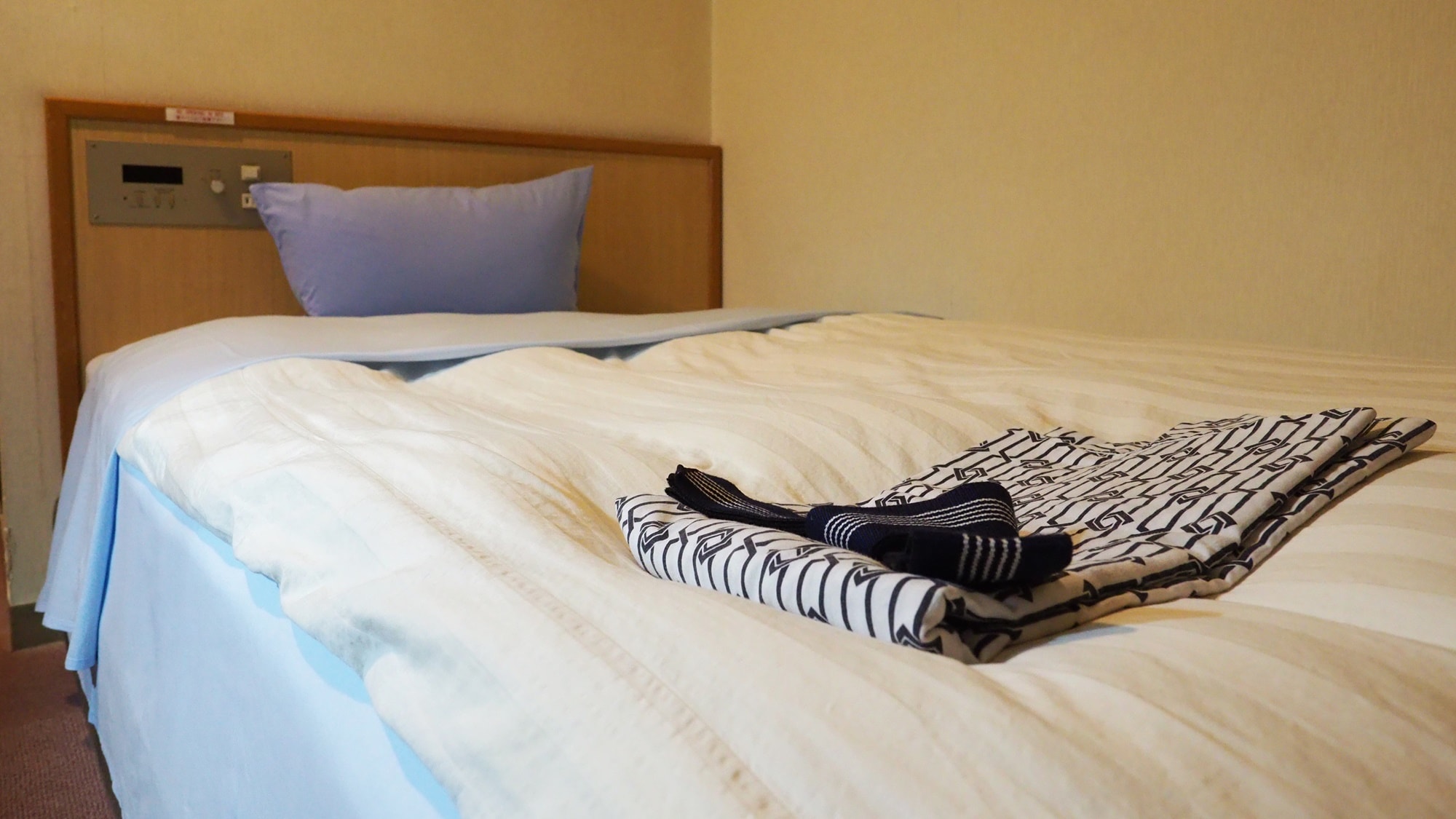 [Single room] 44 of the rooms. All rooms are equipped with washlets. Non-smoking rooms are also available.