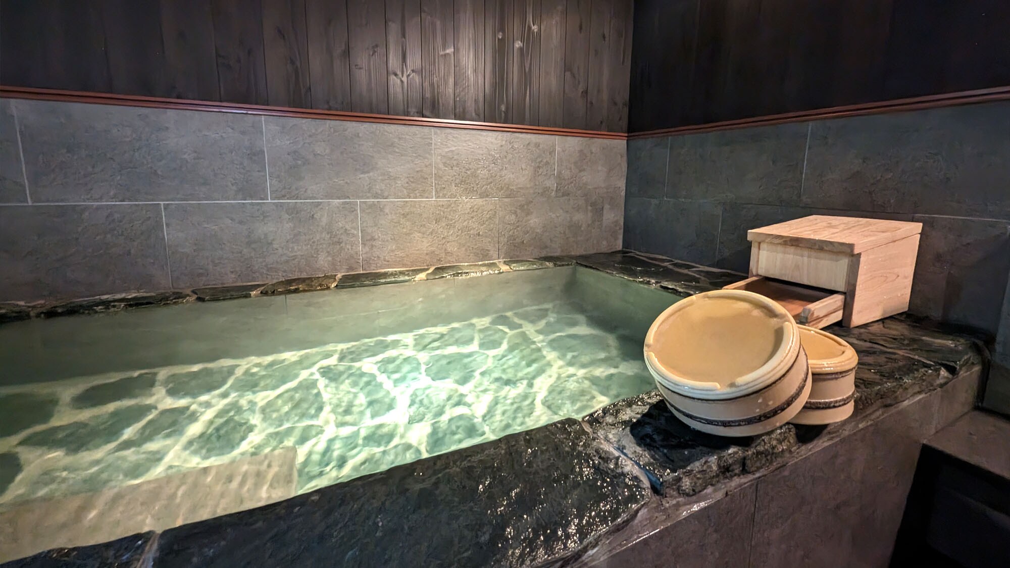 Private hot spring "Choju no Yu"