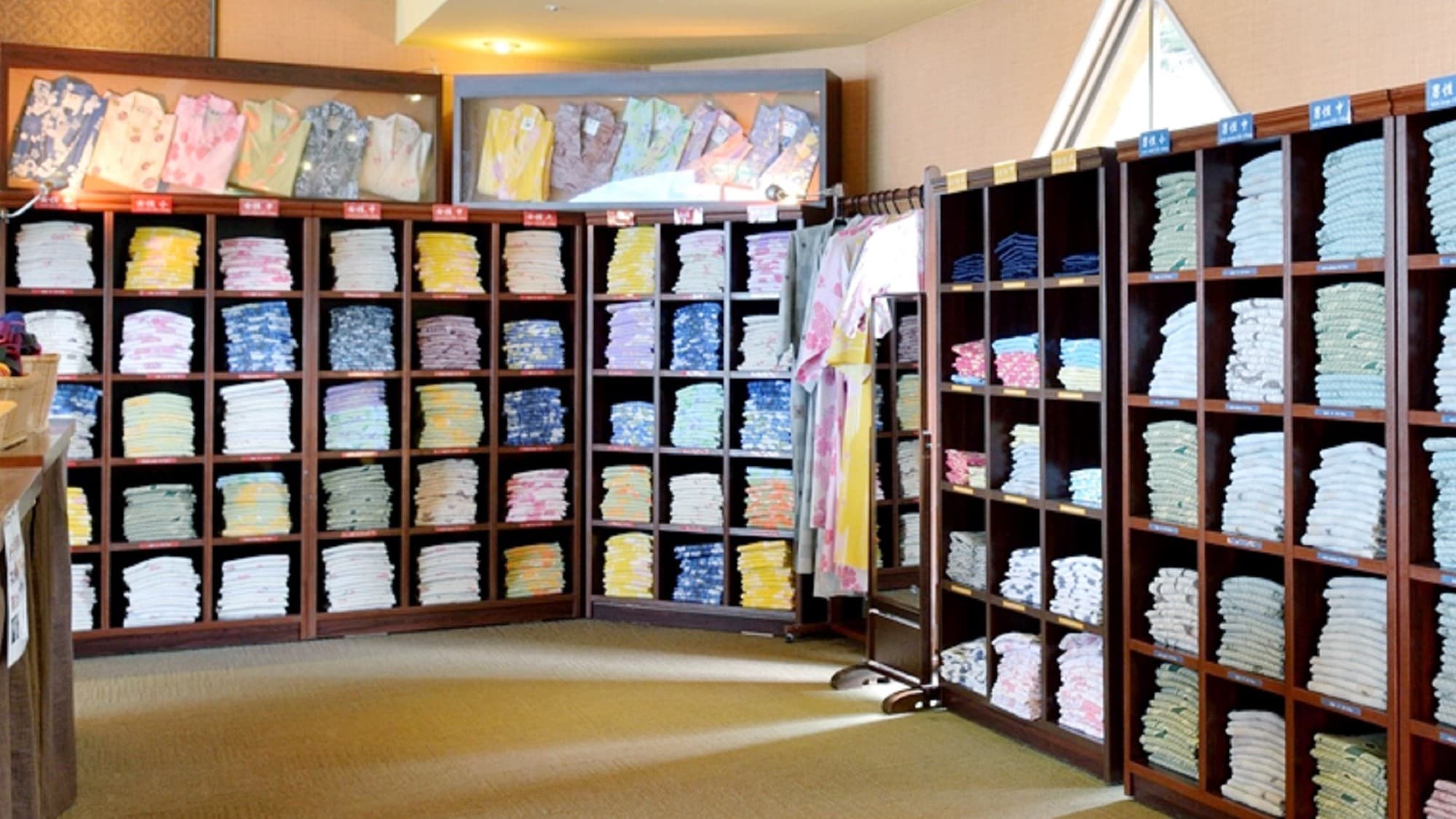 Selectable color yukata corner