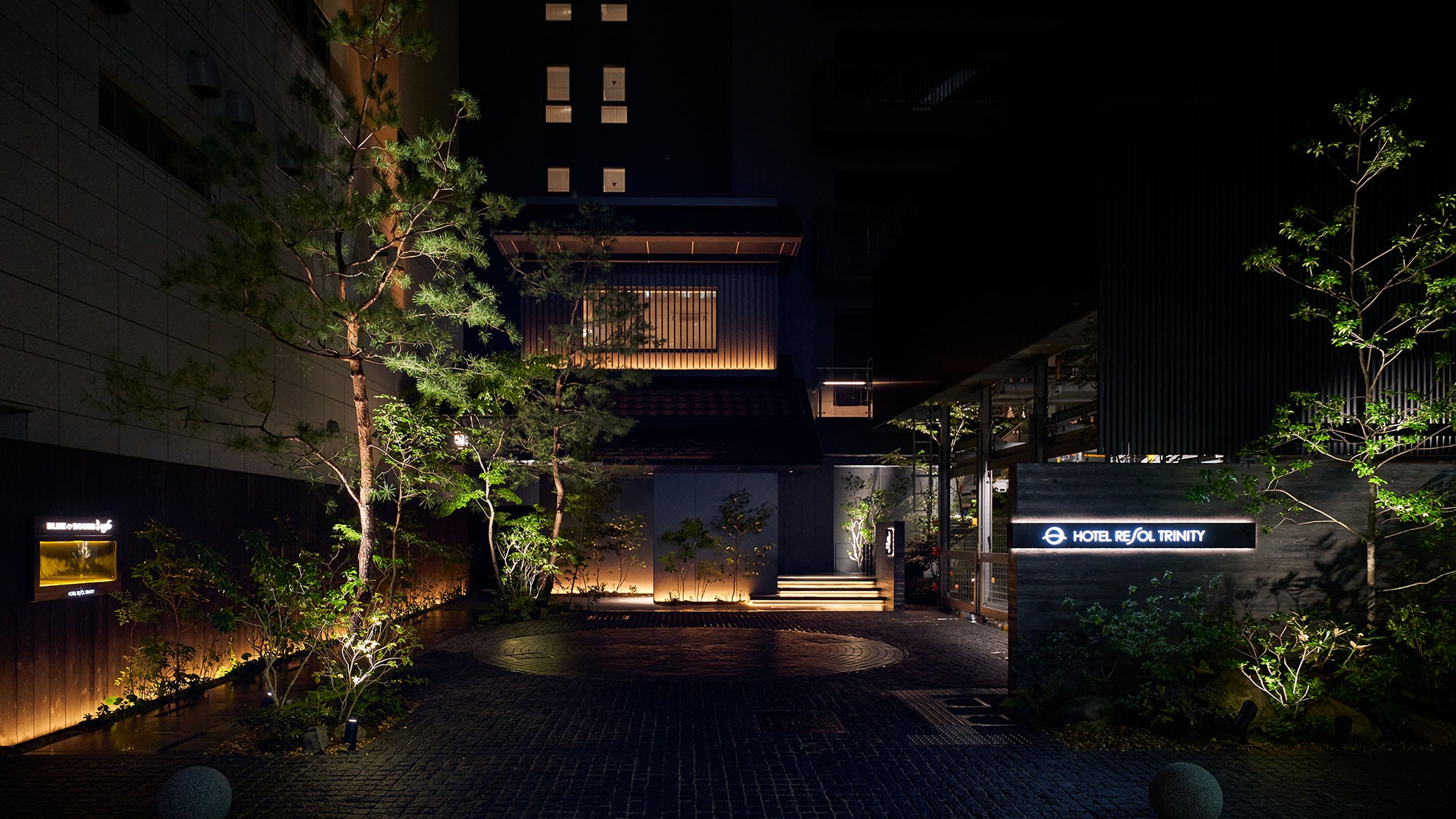 [Exterior] A hotel for adults that offers a unique and thrilling experience.